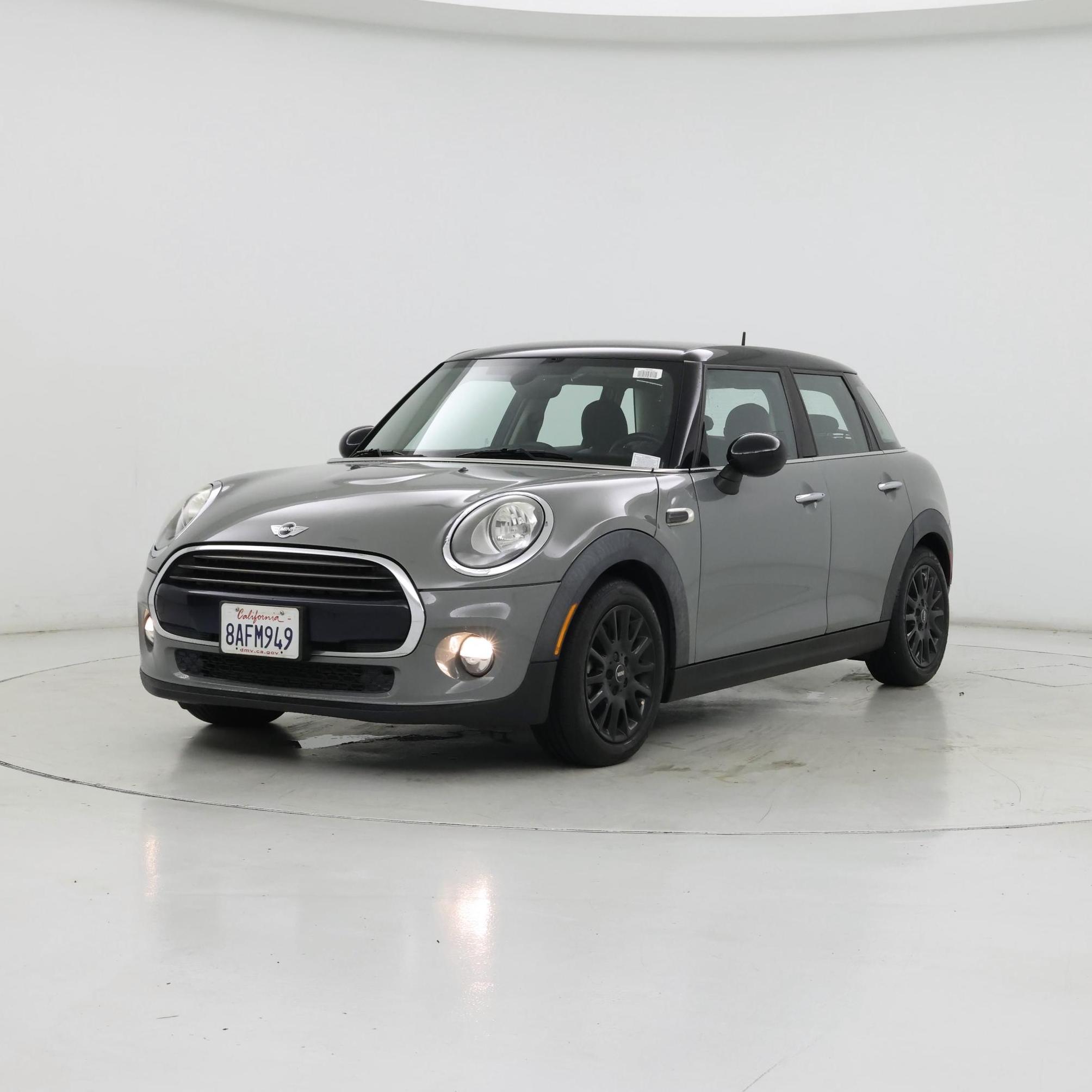 Thumbnail: 2018 MINI Cooper Hardtop - 4