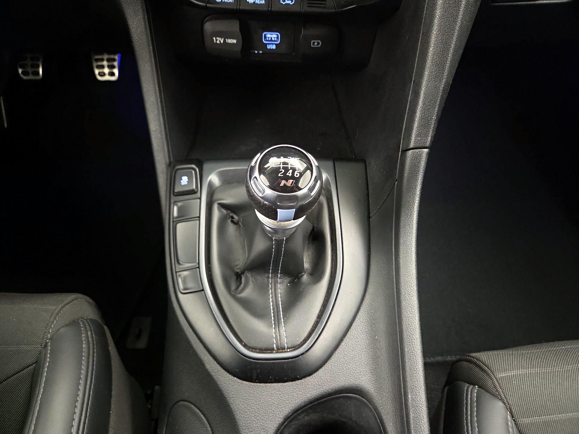 Thumbnail: 2022 Hyundai Veloster - 18