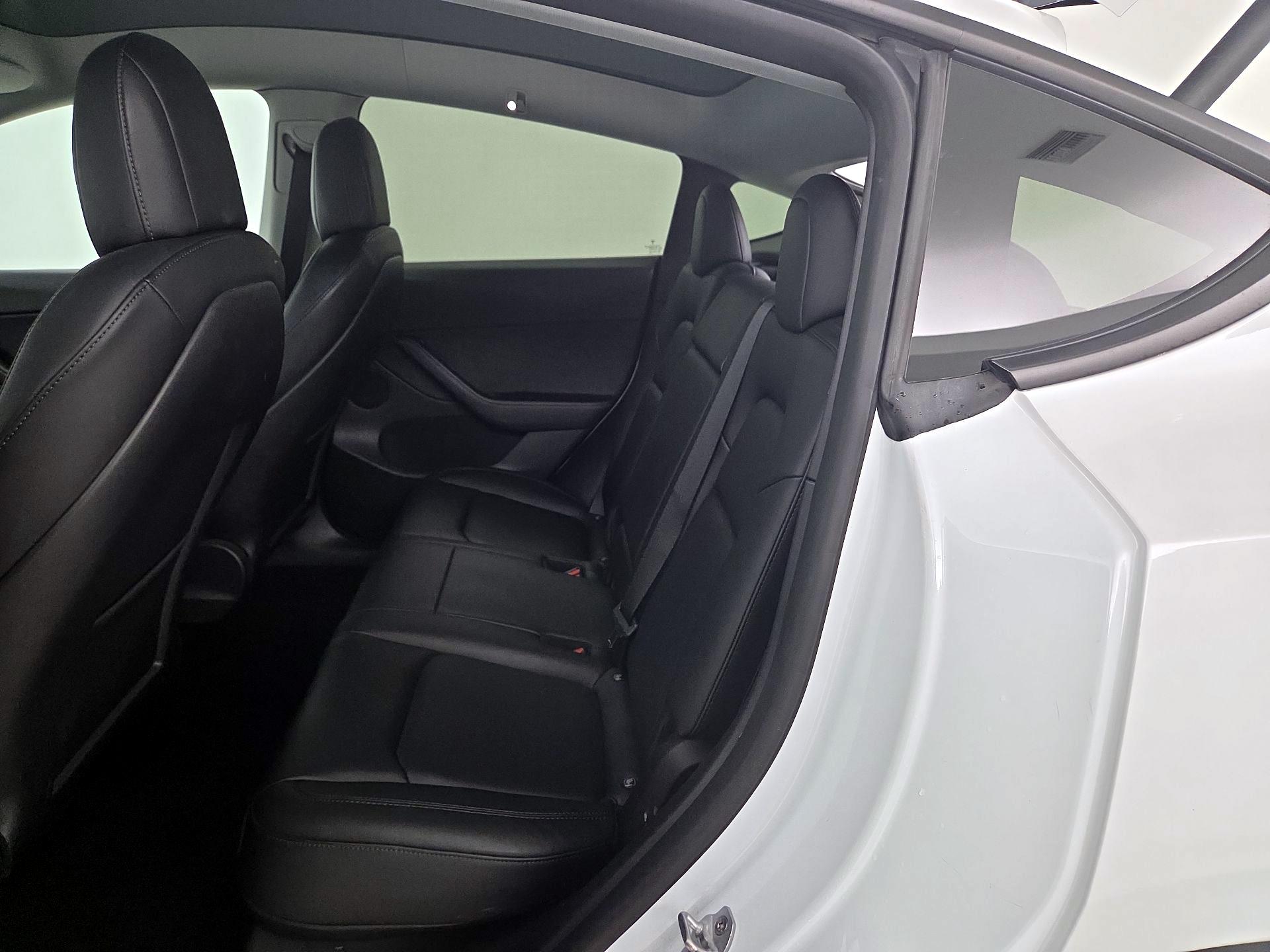 Thumbnail: 2022 Tesla Model Y - 19