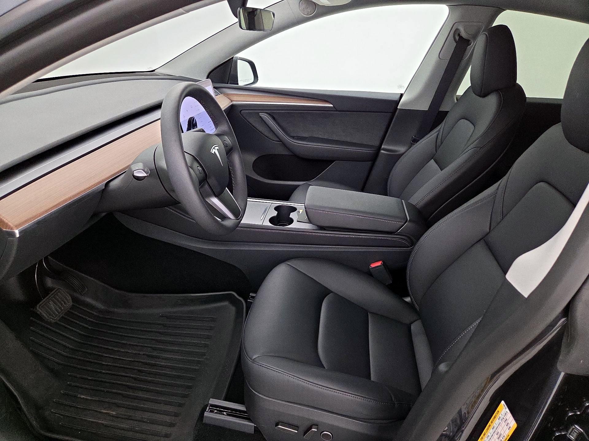 Thumbnail: 2025 Tesla Model Y - 11