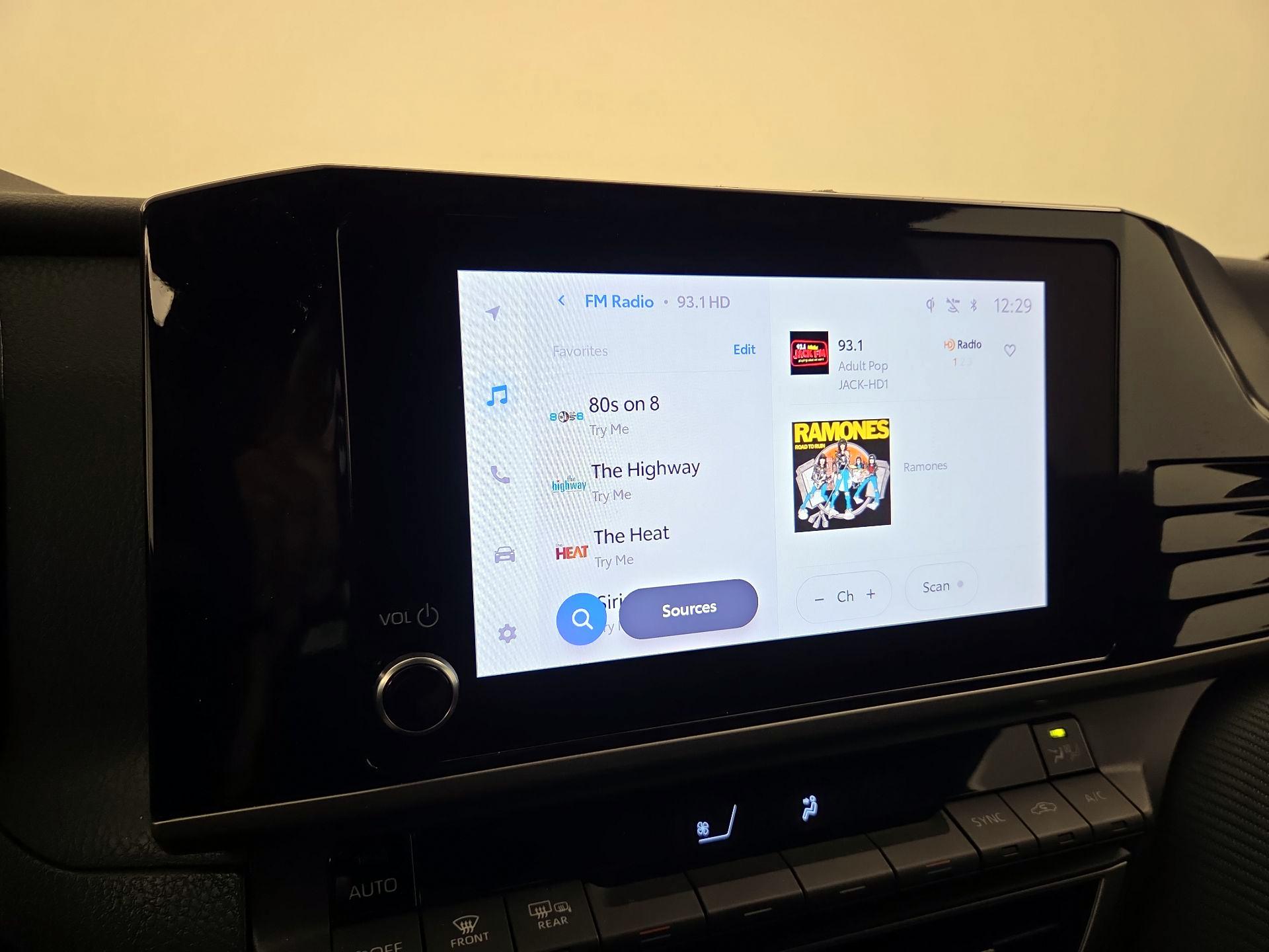 Thumbnail: 2025 Toyota Camry - 15