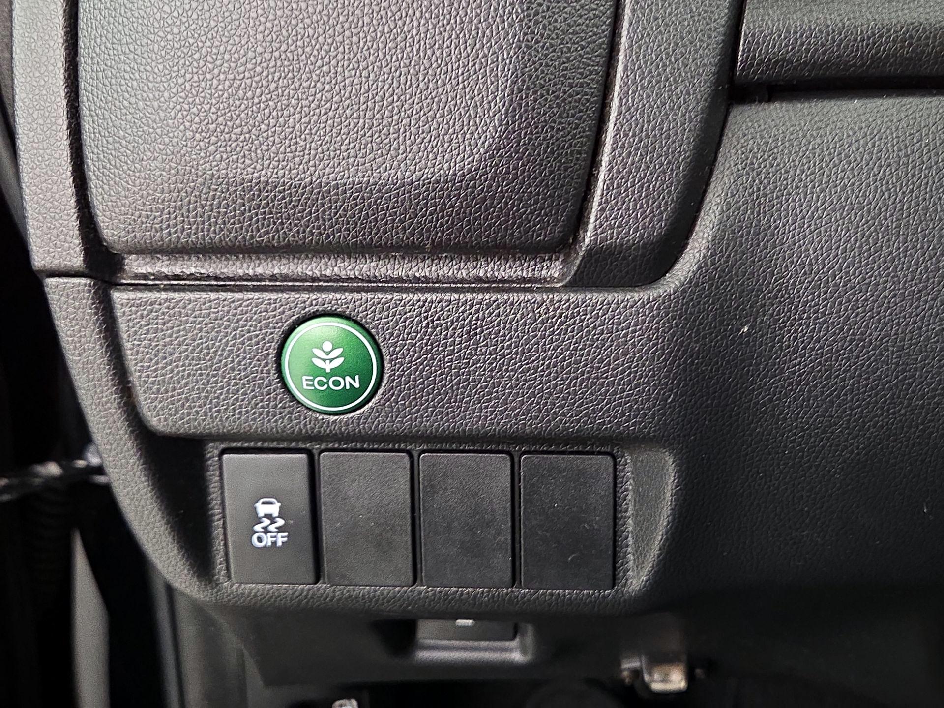 Thumbnail: 2015 Honda Fit - 13