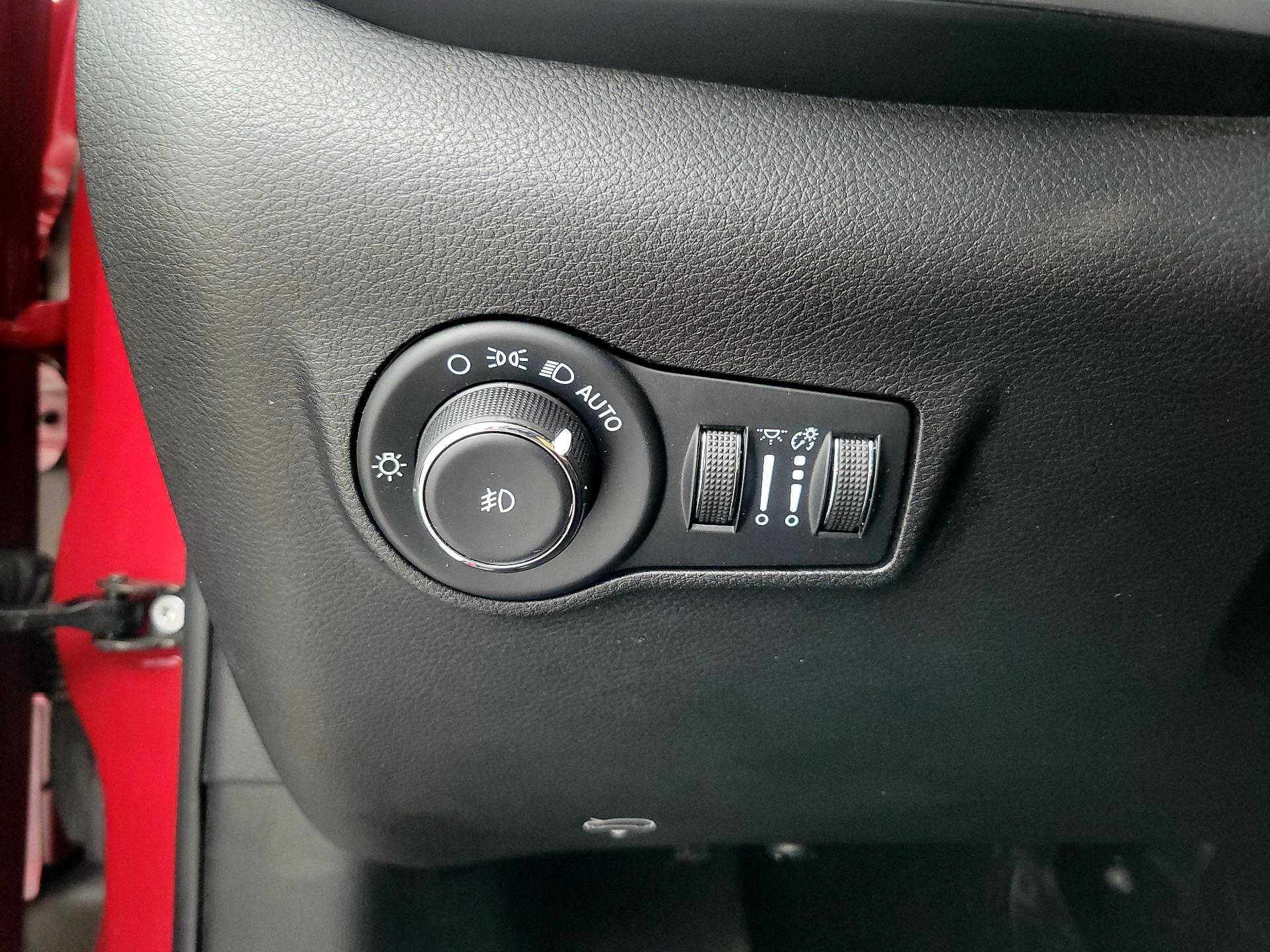 Thumbnail: 2023 Jeep Compass - 13