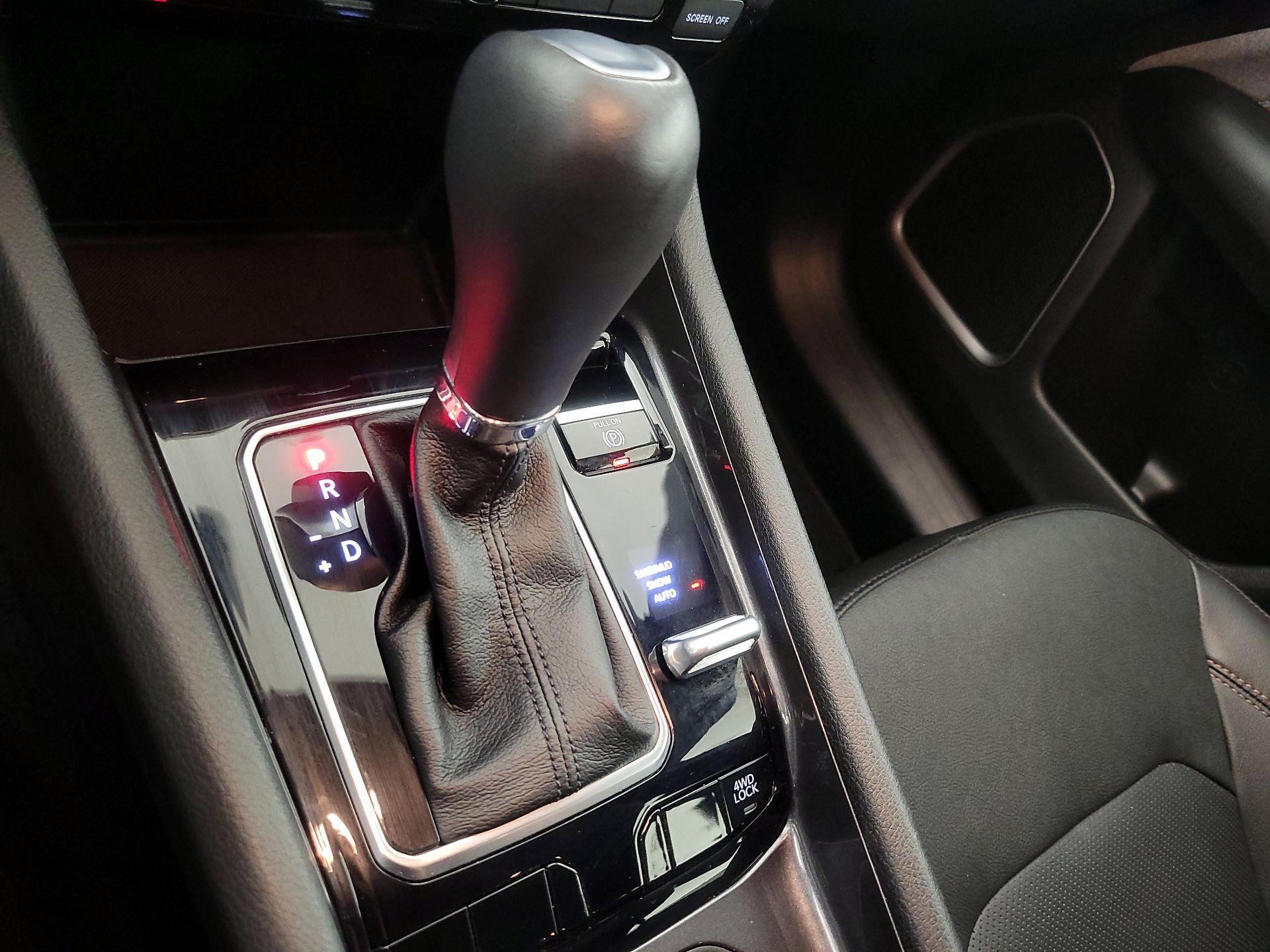 Thumbnail: 2023 Jeep Compass - 17