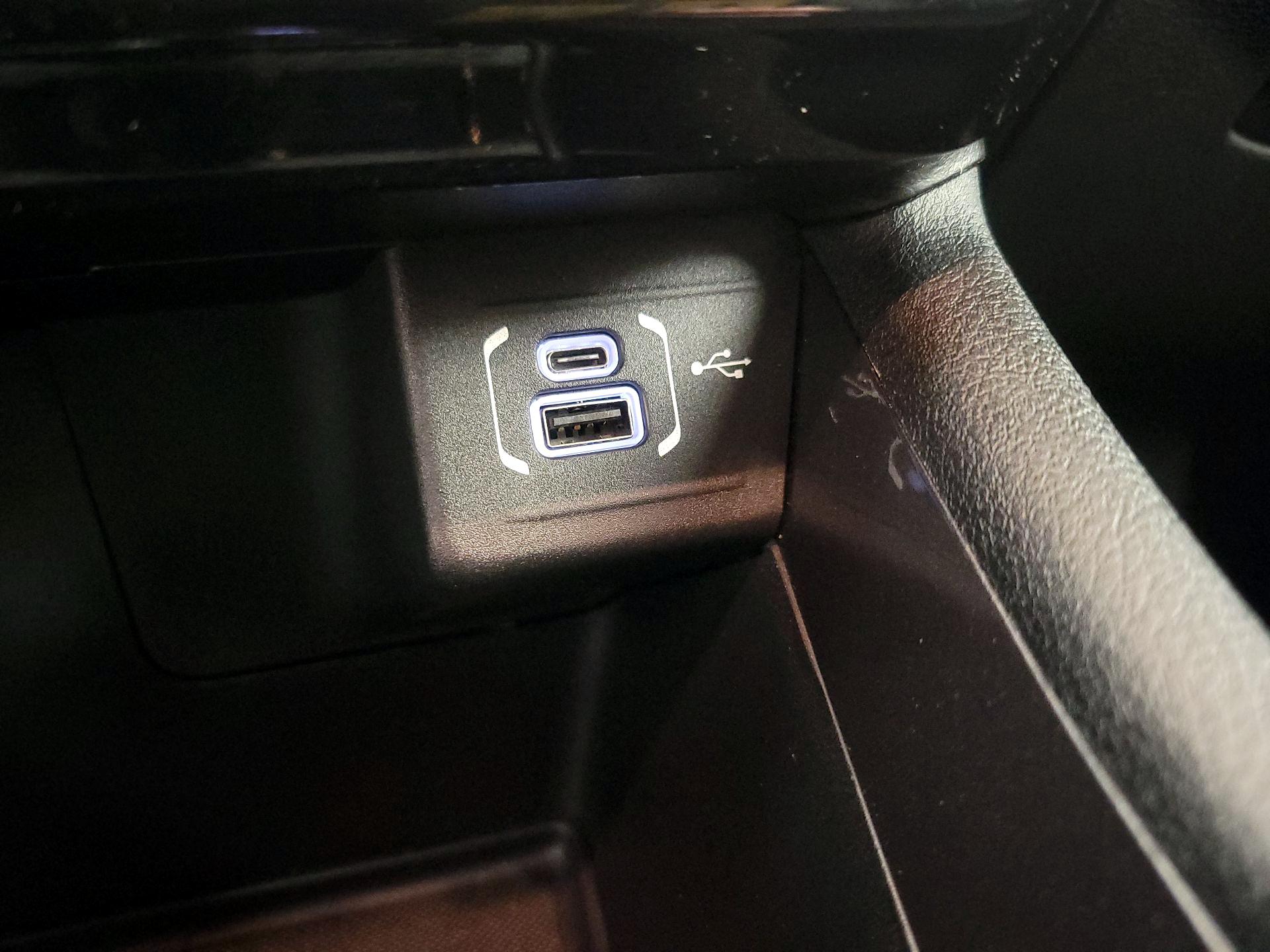 Thumbnail: 2023 Jeep Compass - 18