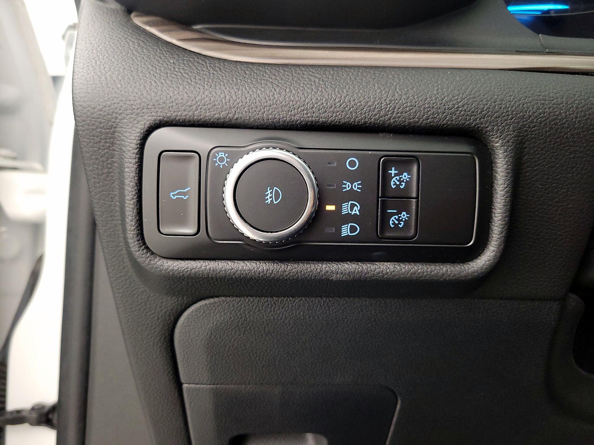 Thumbnail: 2023 Ford Explorer - 13