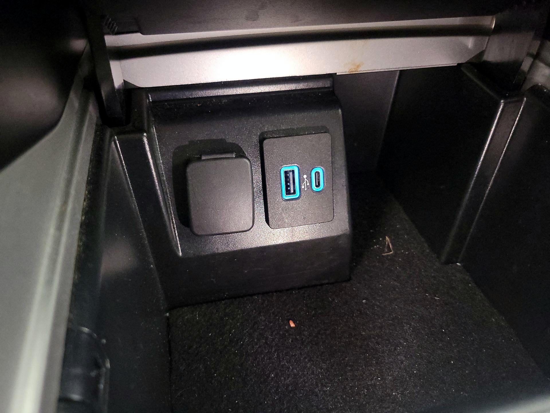 Thumbnail: 2023 Ford Explorer - 19