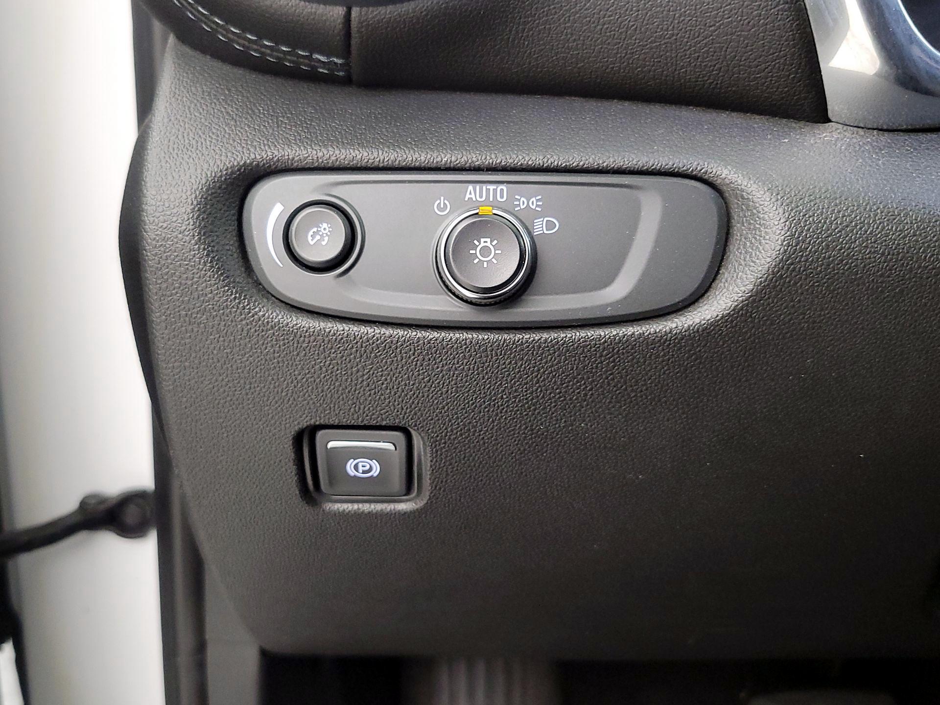 Thumbnail: 2021 Chevrolet Blazer - 13