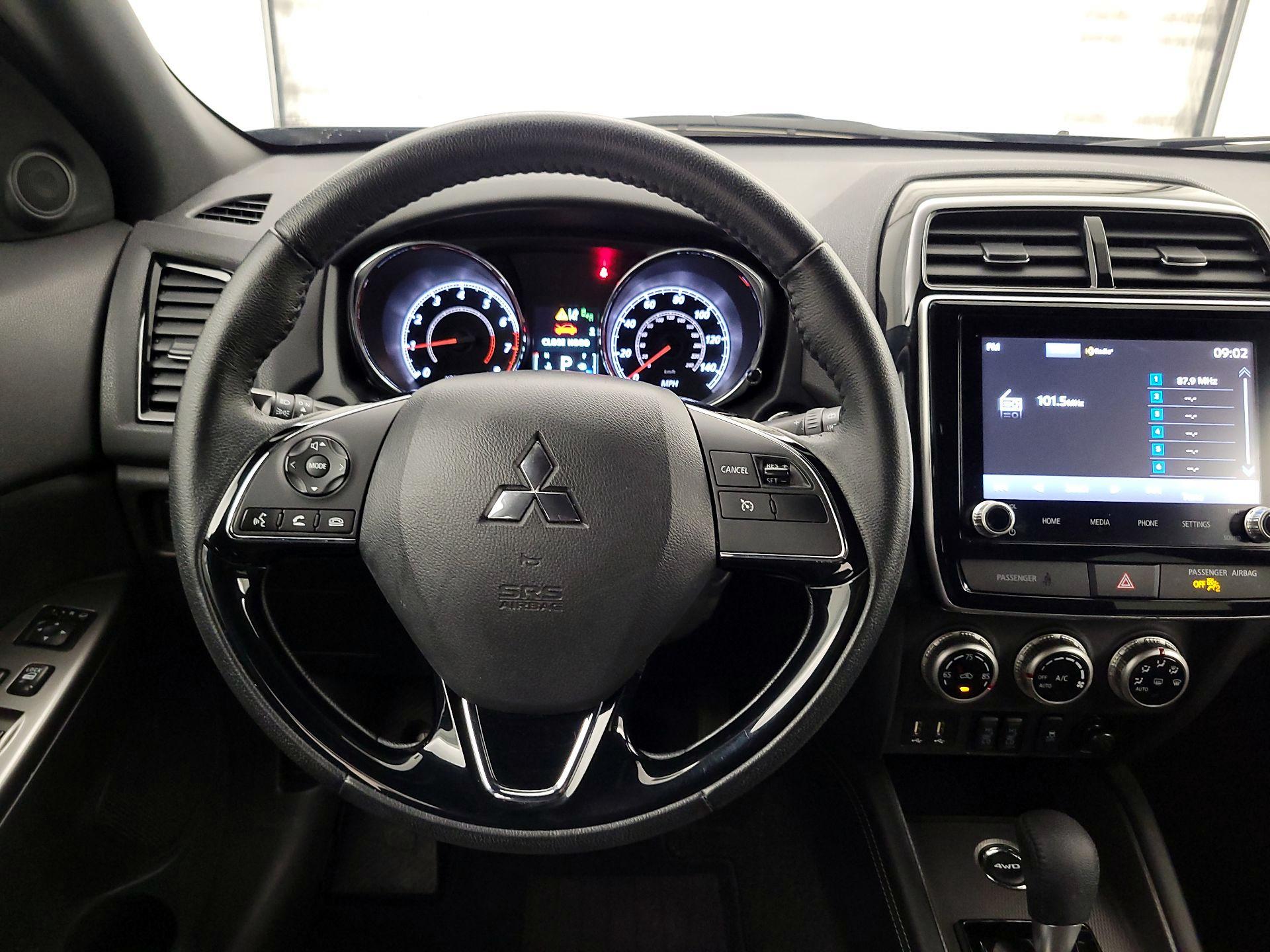 Thumbnail: 2023 Mitsubishi Outlander Sport - 10