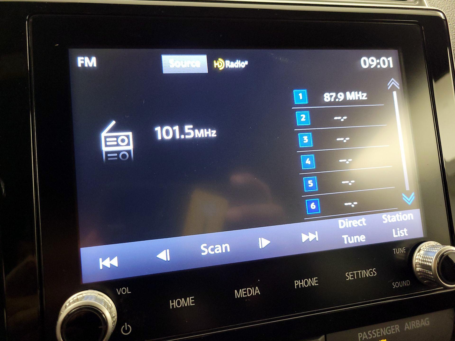 Thumbnail: 2023 Mitsubishi Outlander Sport - 15