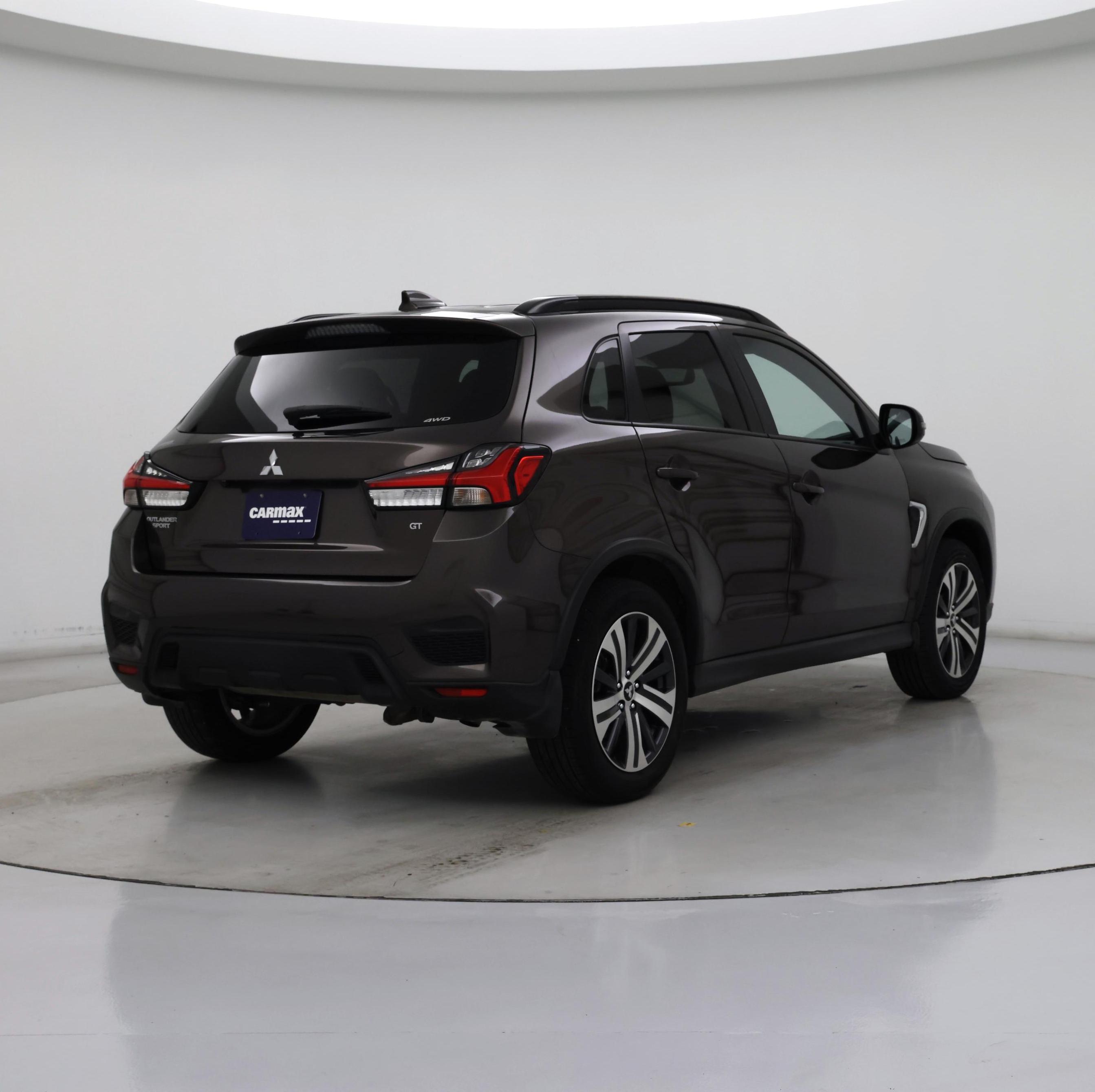 Thumbnail: 2023 Mitsubishi Outlander Sport - 8