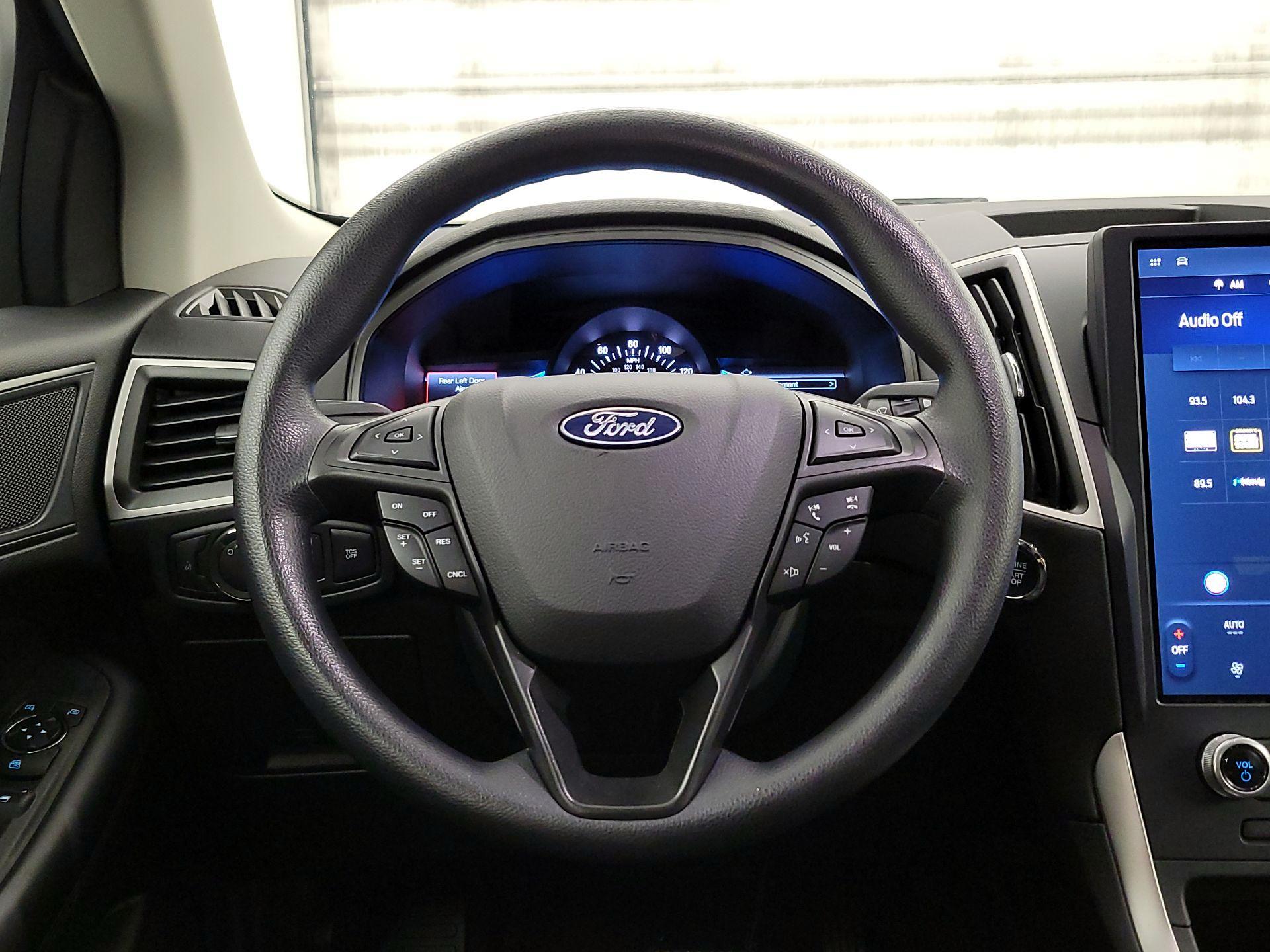 Thumbnail: 2022 Ford Edge - 10