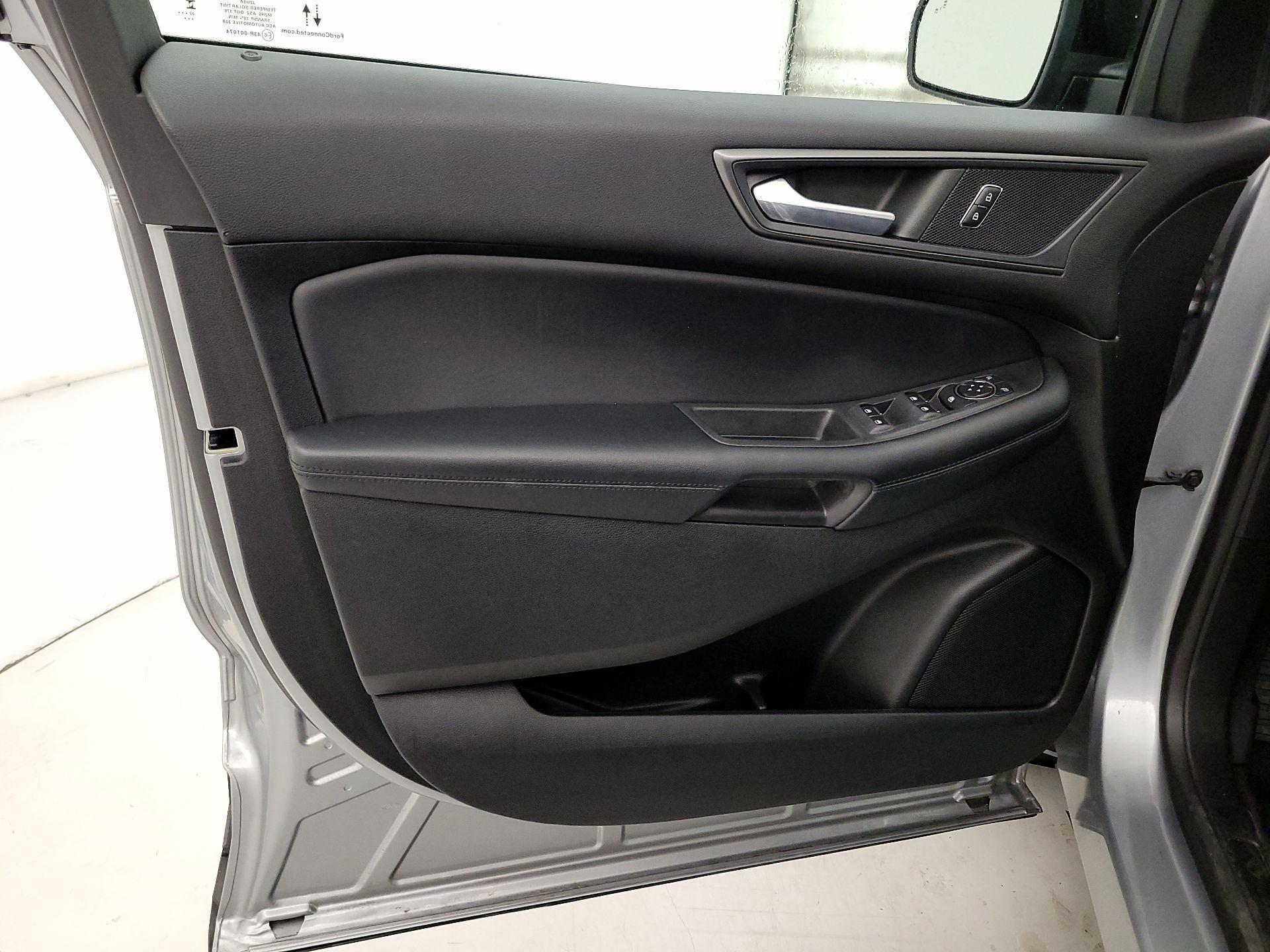 Thumbnail: 2022 Ford Edge - 12