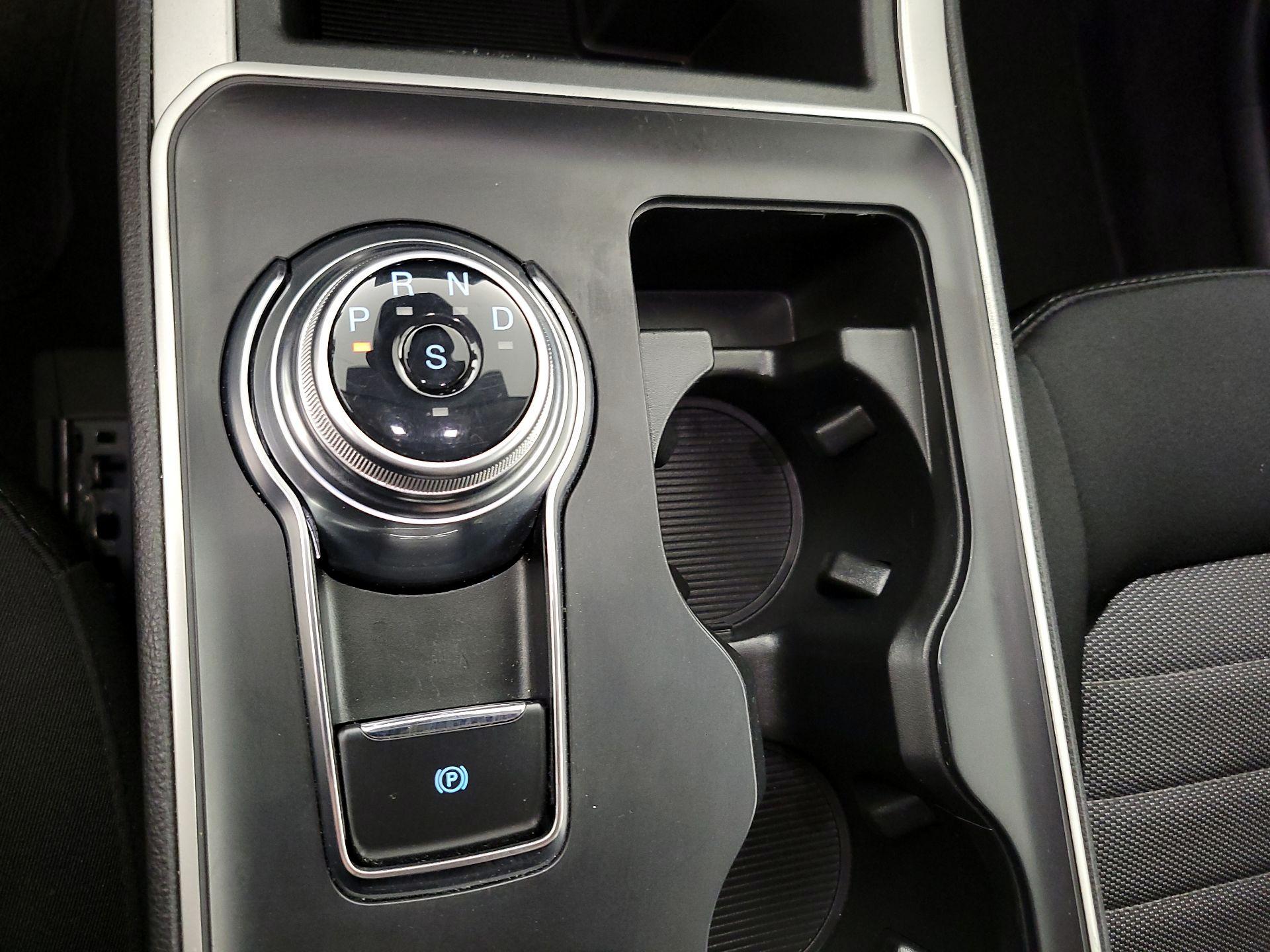 Thumbnail: 2022 Ford Edge - 17