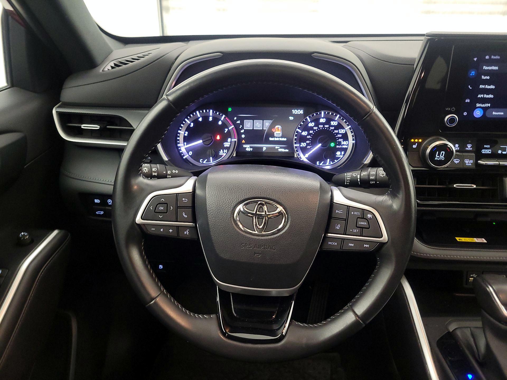 Thumbnail: 2023 Toyota Highlander - 10