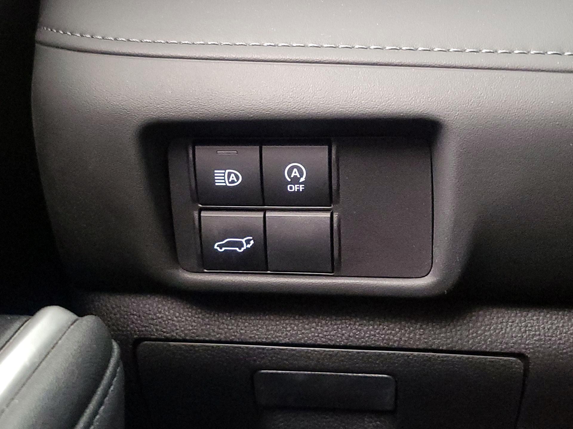 Thumbnail: 2023 Toyota Highlander - 13