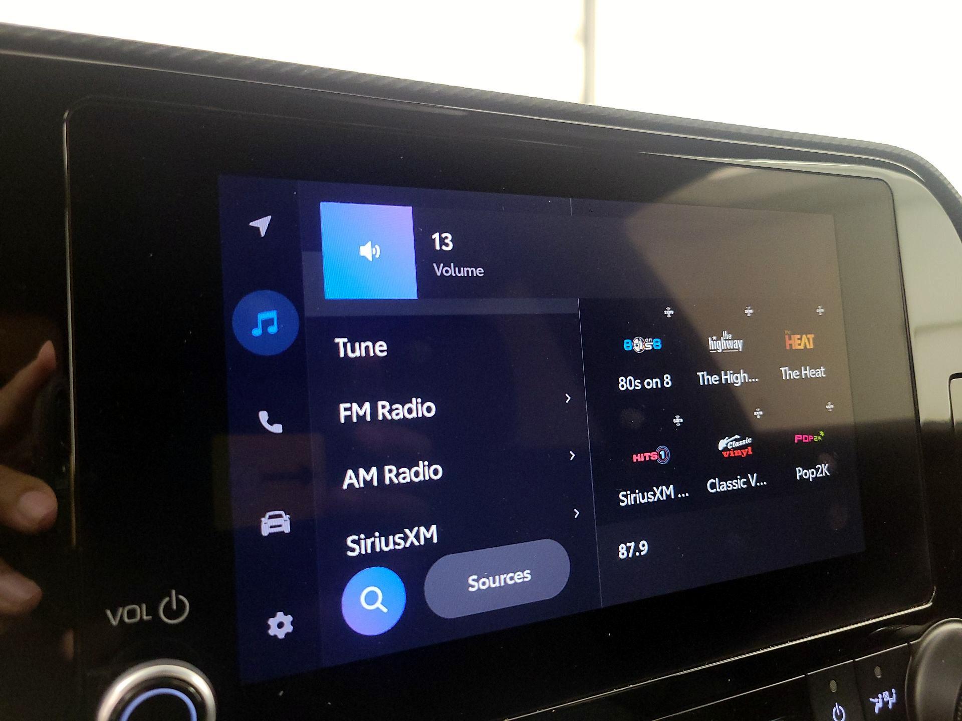 Thumbnail: 2023 Toyota Highlander - 15