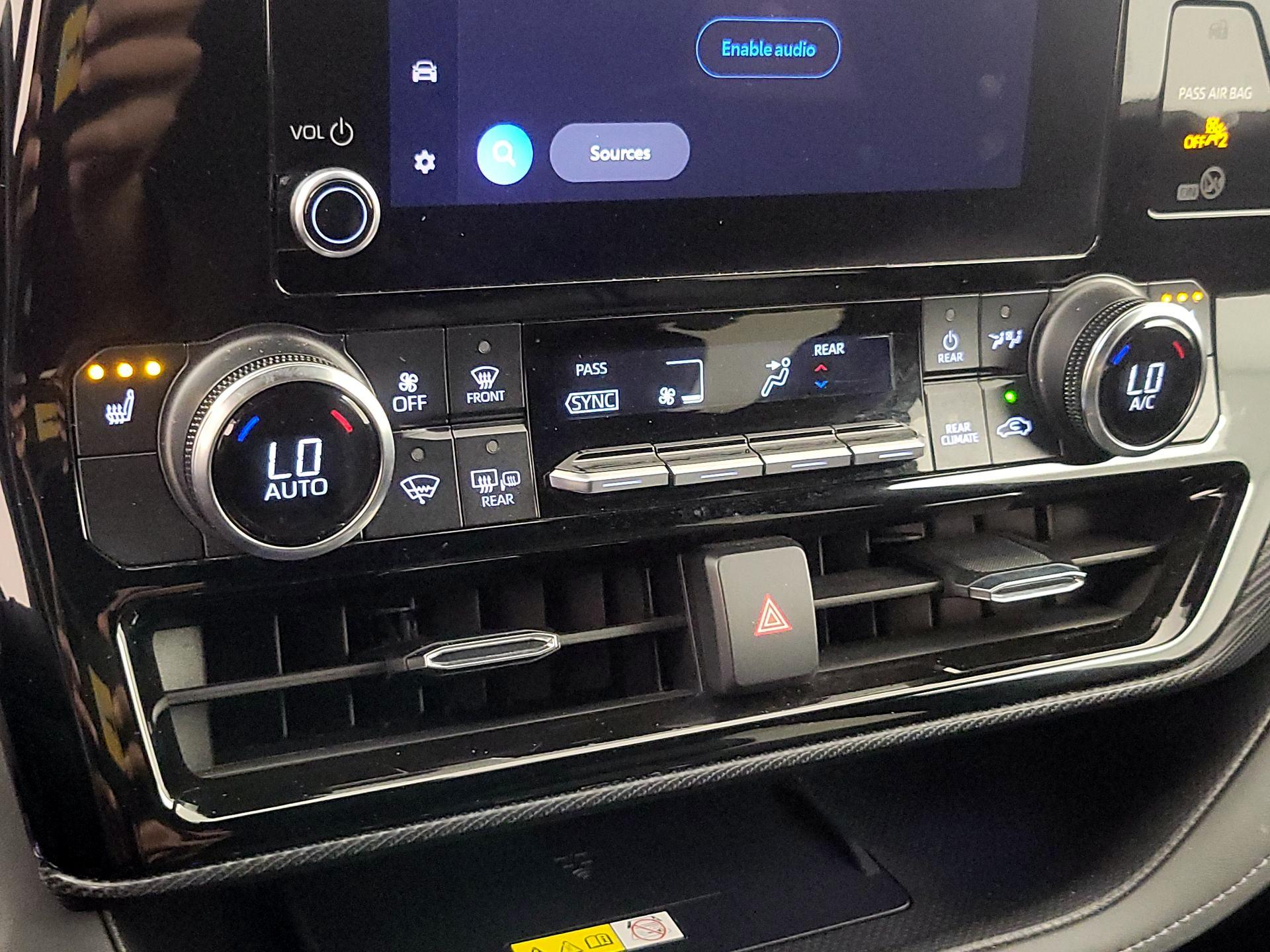 Thumbnail: 2023 Toyota Highlander - 16