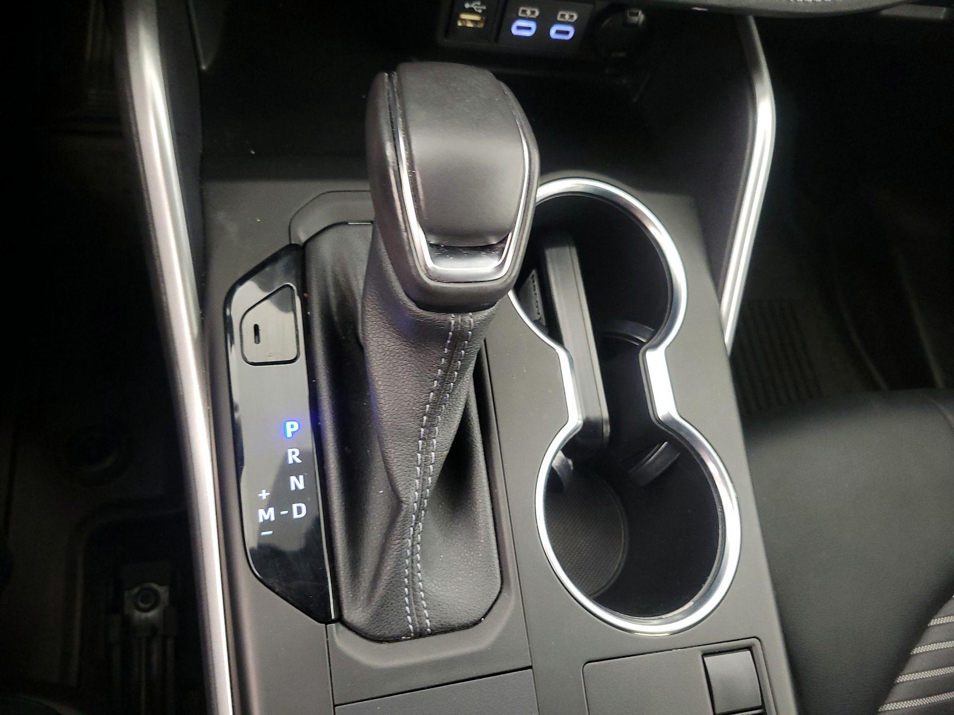 Thumbnail: 2023 Toyota Highlander - 17