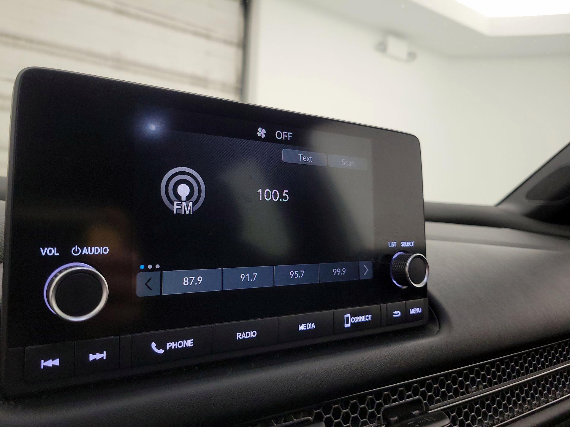 Thumbnail: 2023 Honda HR-V - 15