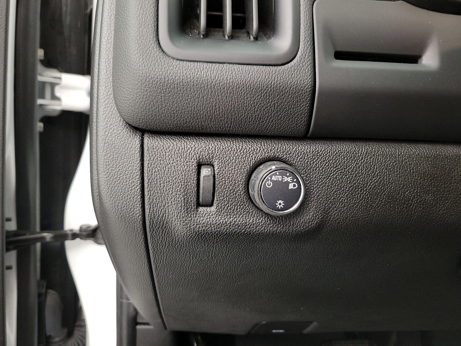 Thumbnail: 2021 Chevrolet Colorado - 13