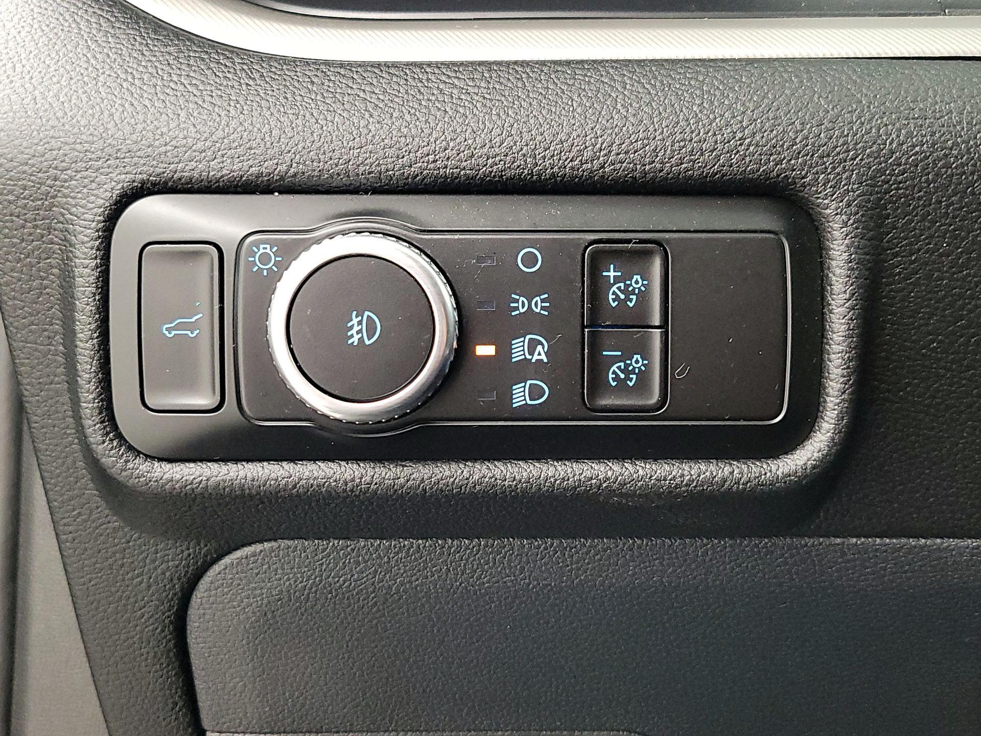 Thumbnail: 2023 Ford Explorer - 13