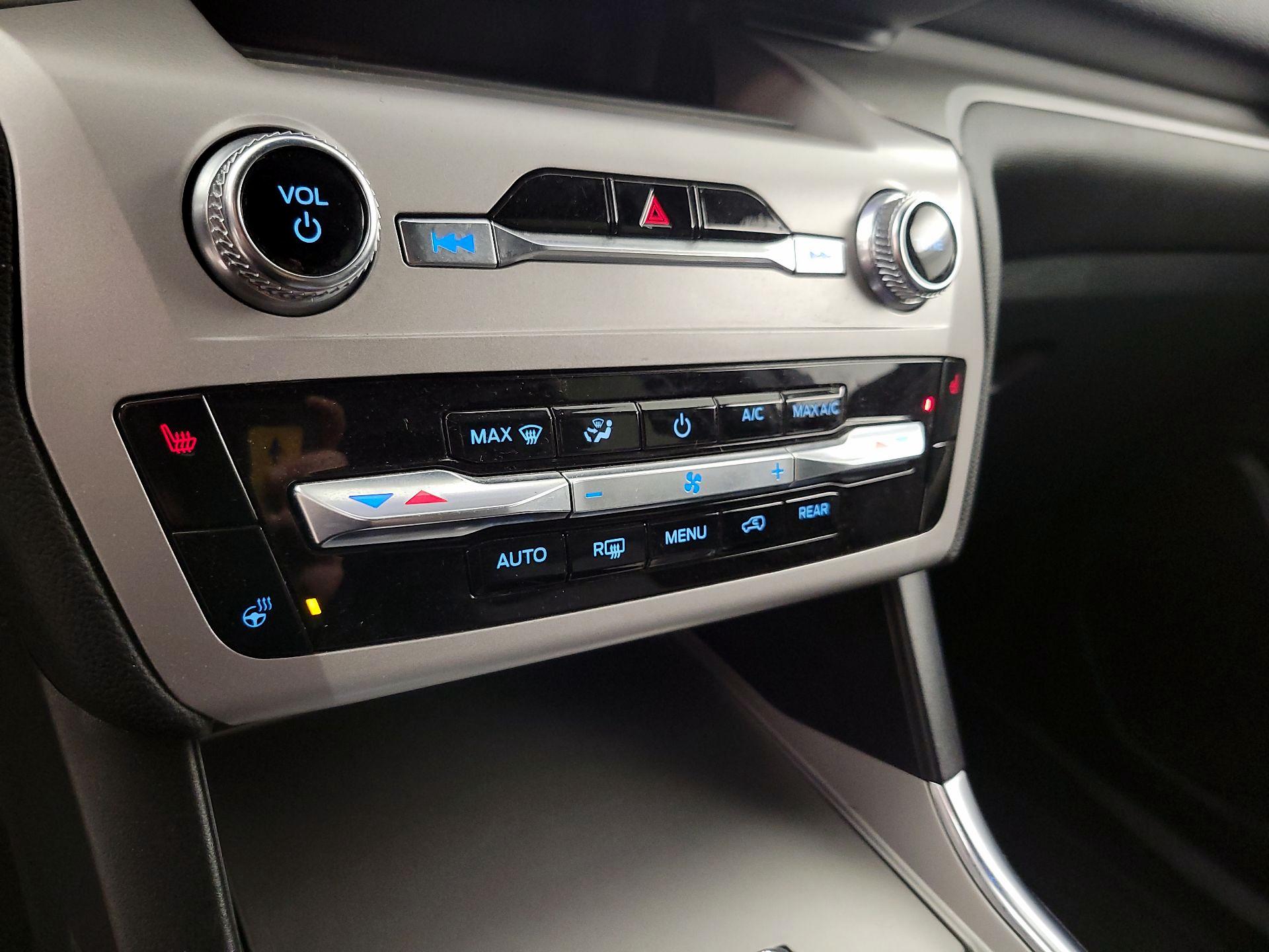 Thumbnail: 2023 Ford Explorer - 17