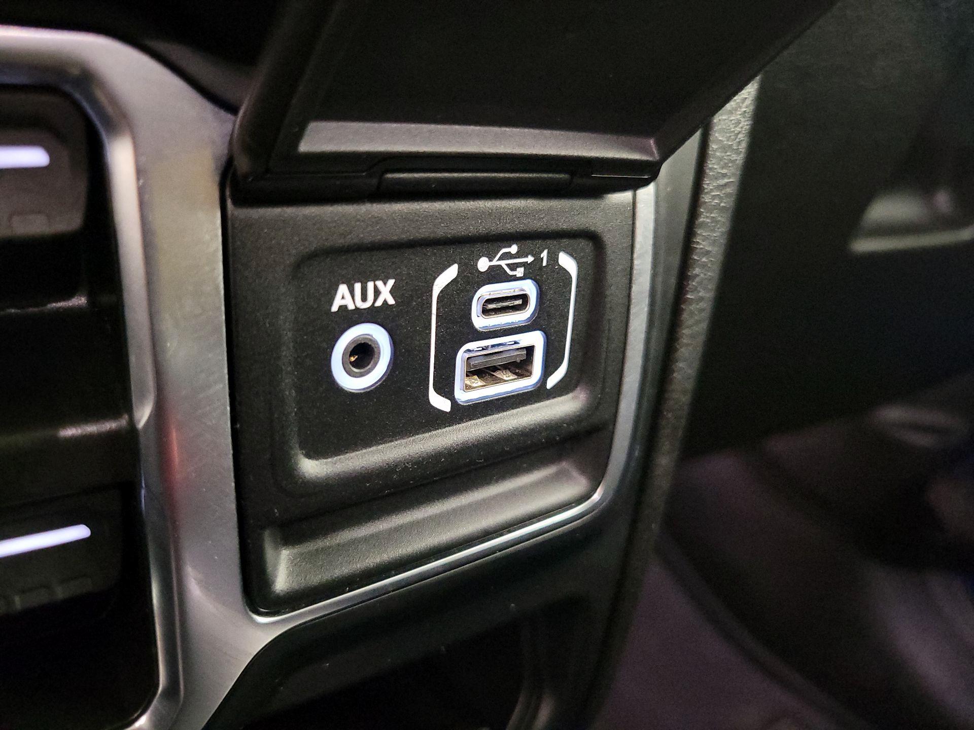 Thumbnail: 2024 Jeep Wrangler - 18