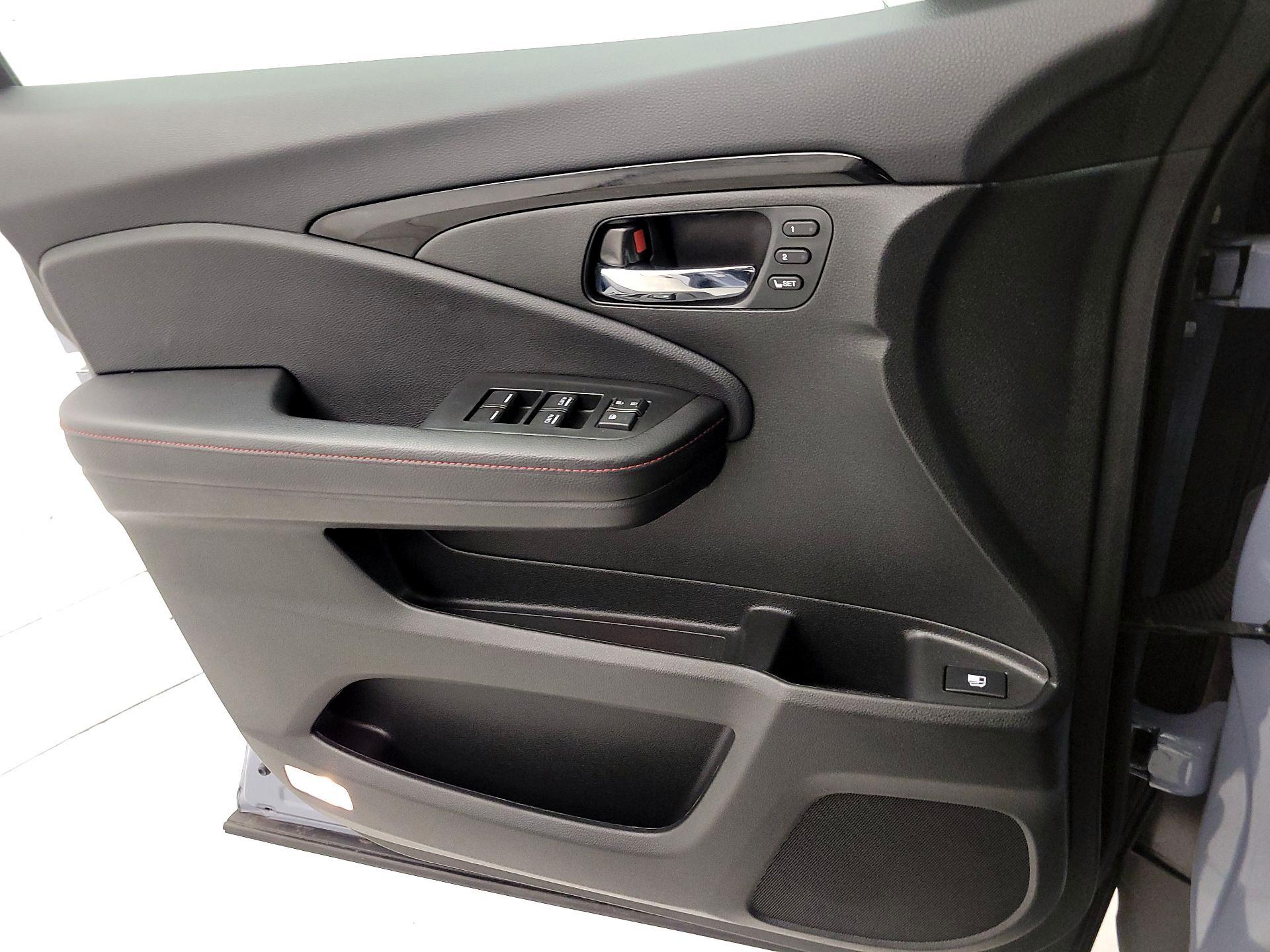 Thumbnail: 2023 Honda Ridgeline - 12