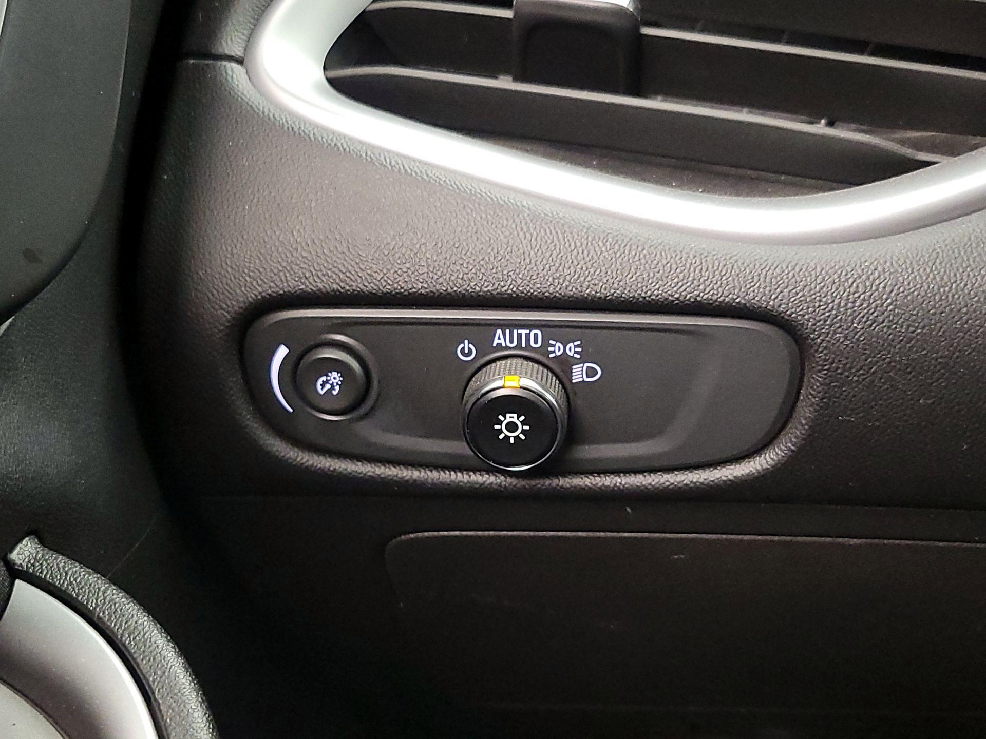 Thumbnail: 2023 Chevrolet Malibu - 13