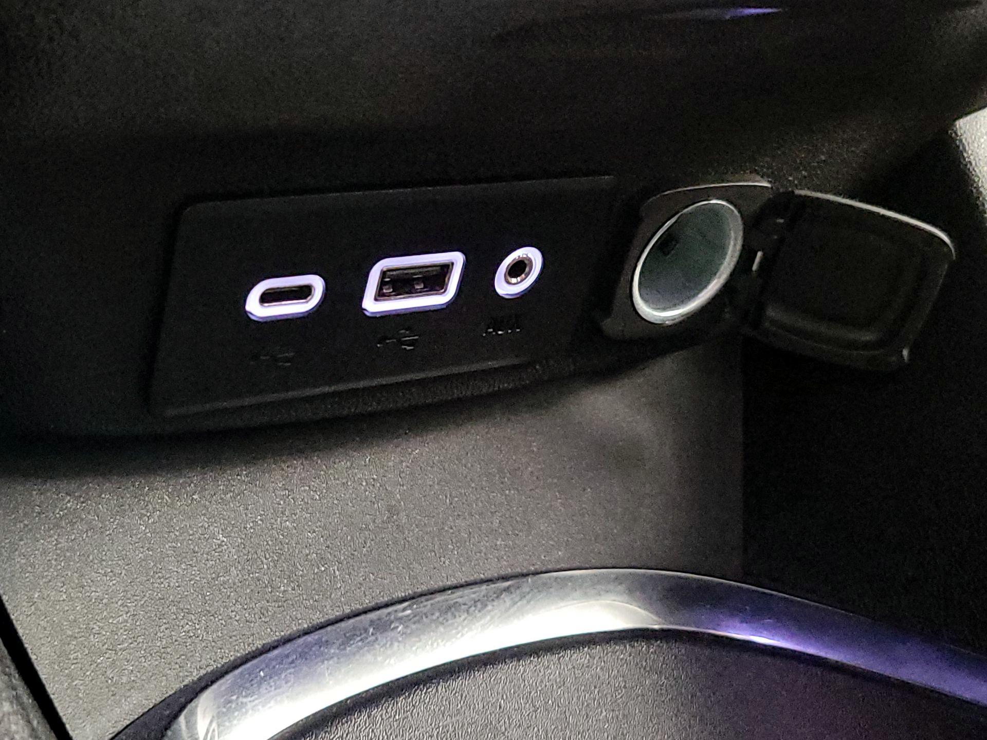 Thumbnail: 2023 Chevrolet Malibu - 18