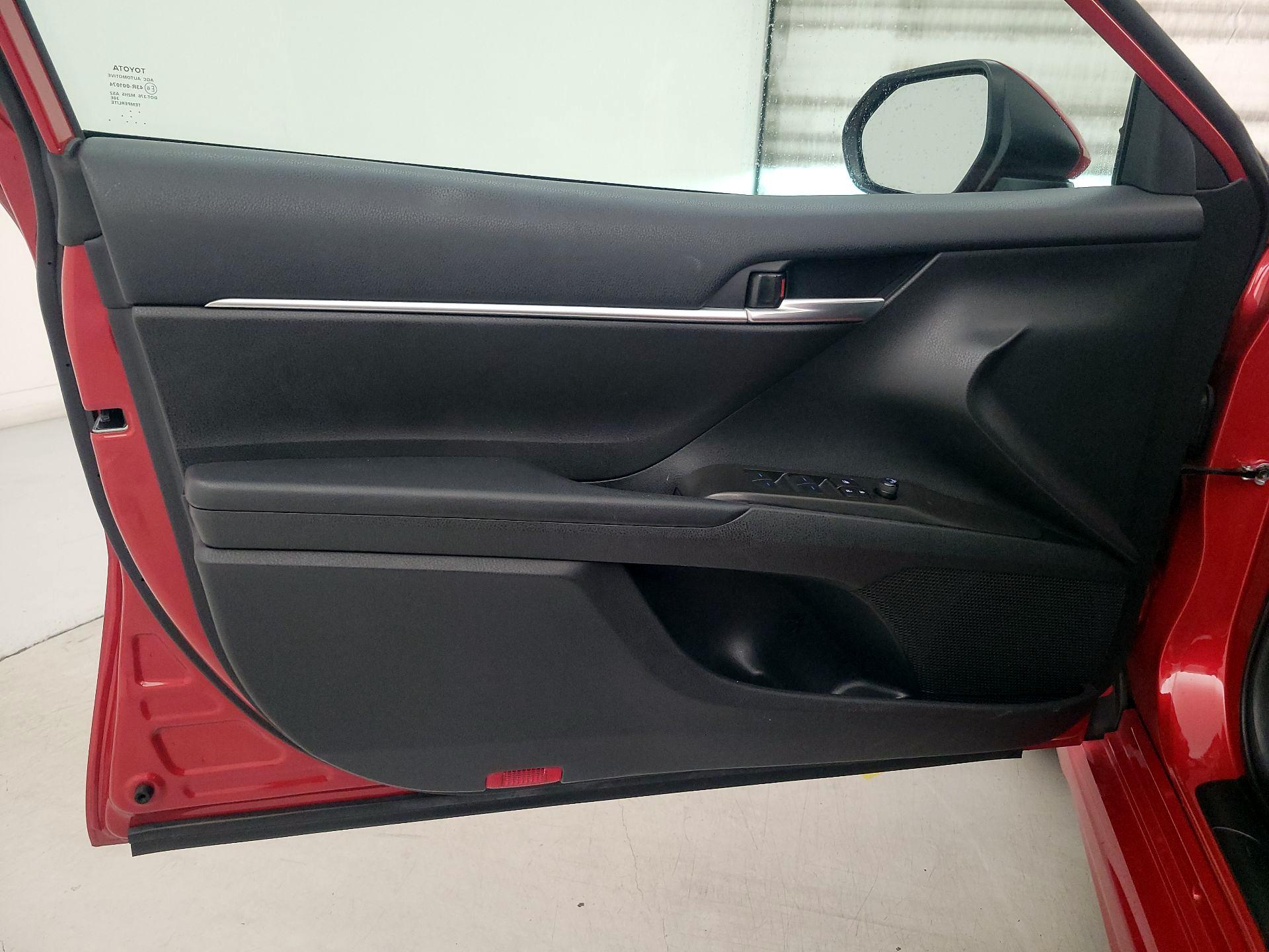 Thumbnail: 2023 Toyota Camry - 12