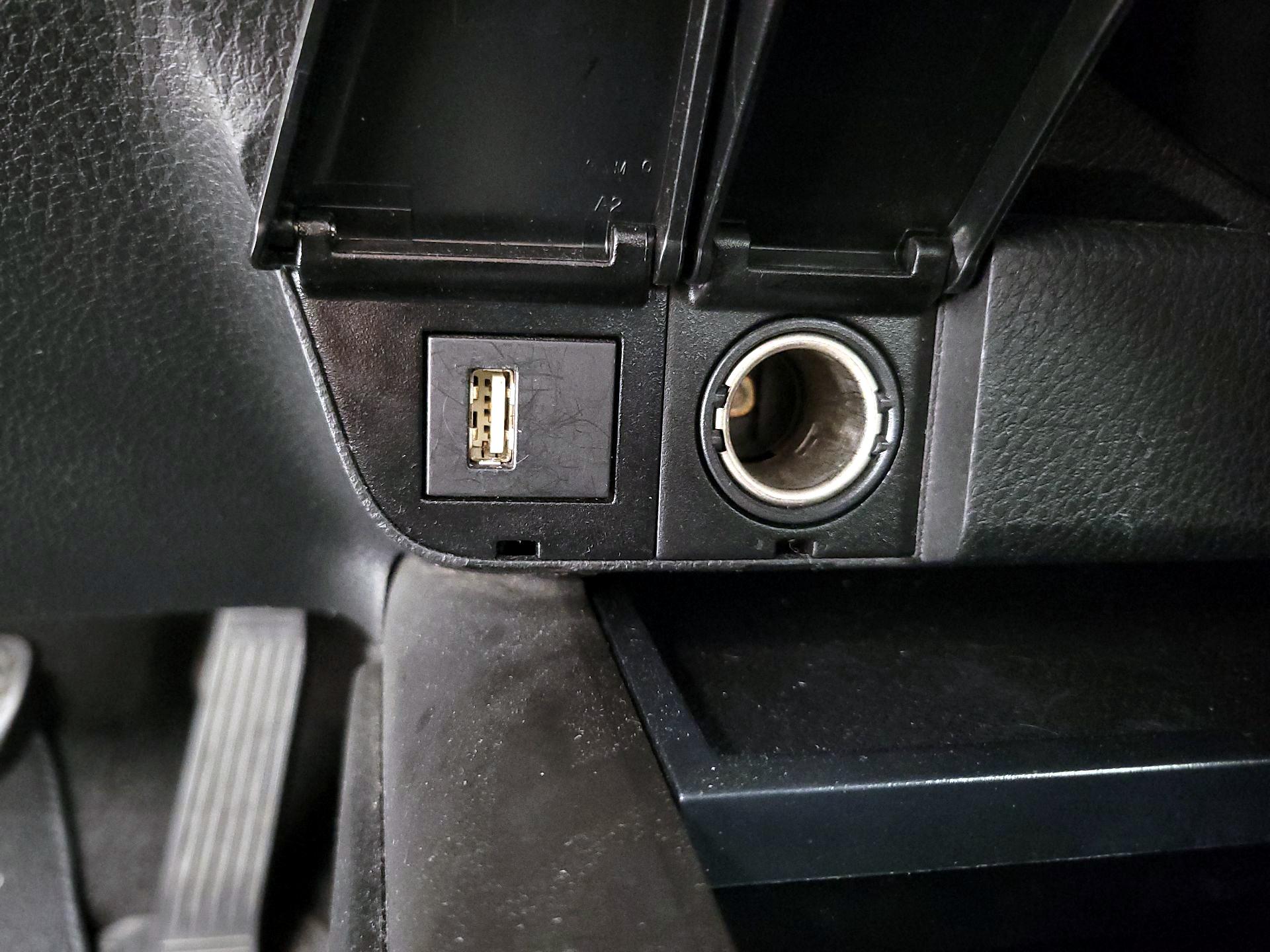 Thumbnail: 2023 Toyota Camry - 18