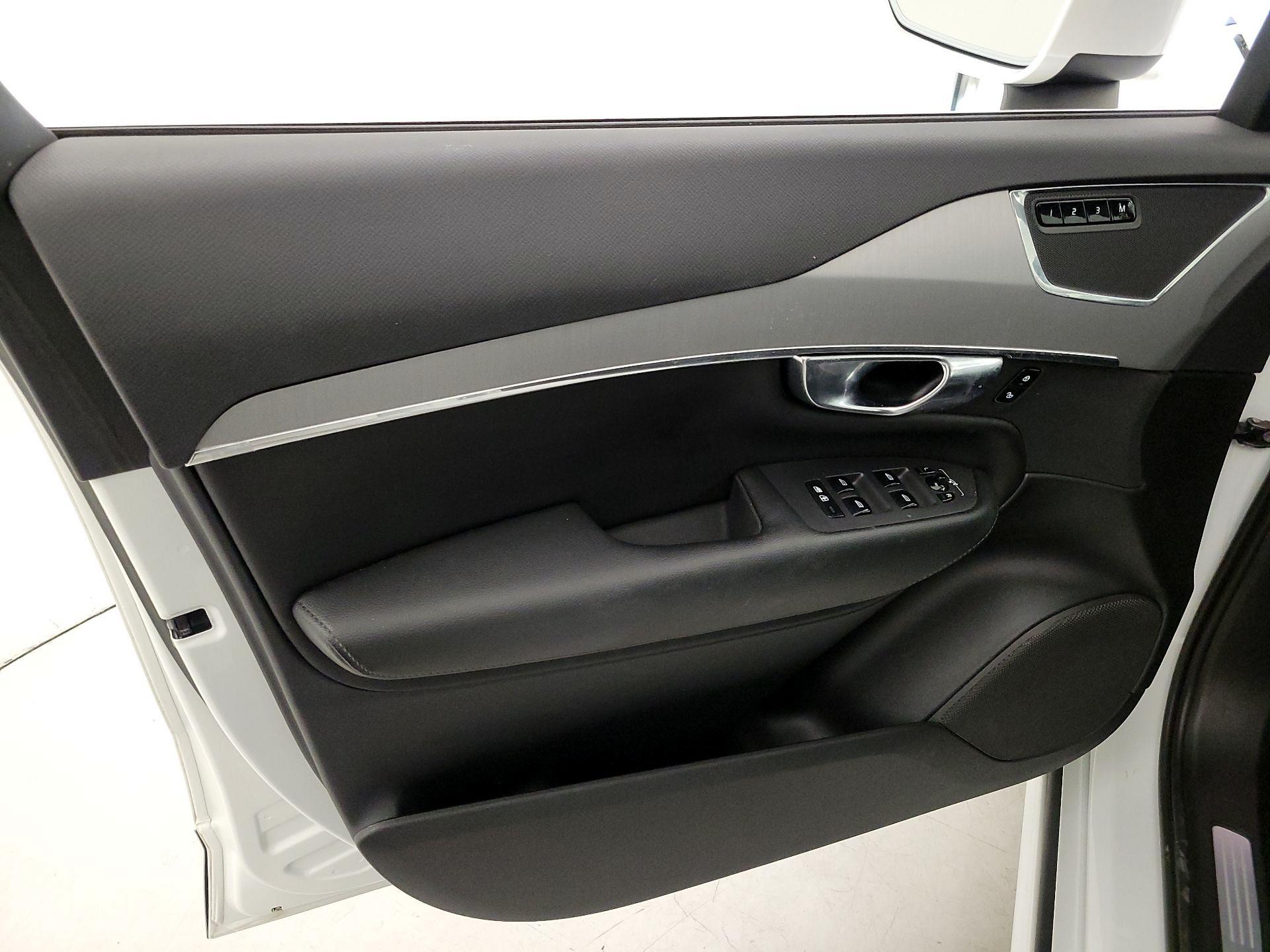 Thumbnail: 2023 Volvo XC90 - 12