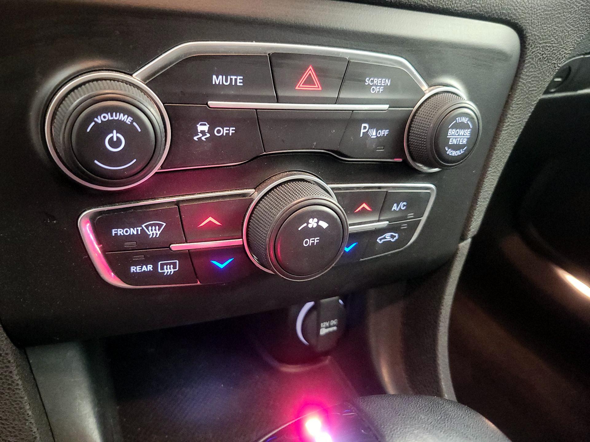 Thumbnail: 2022 Dodge Charger - 16