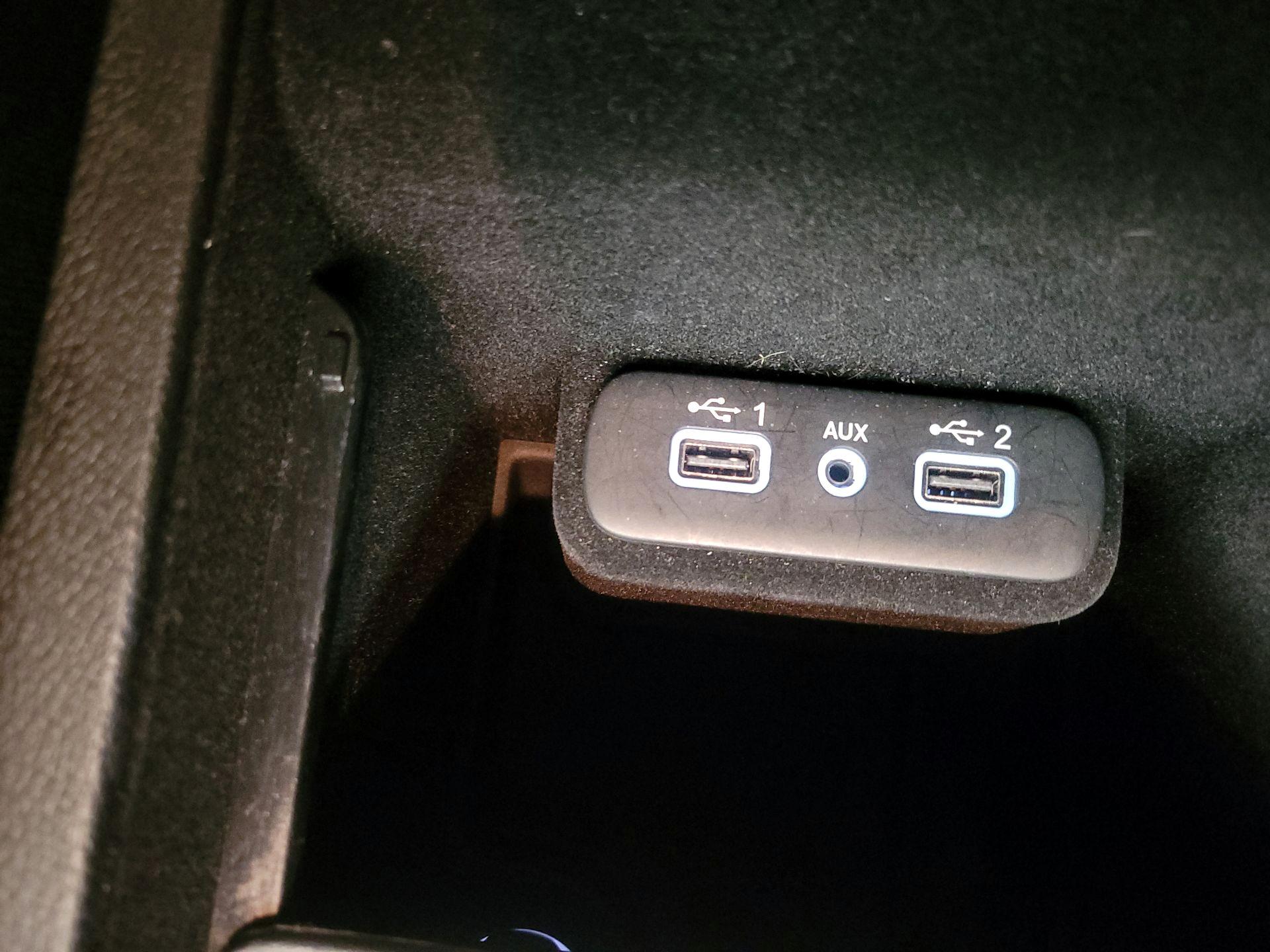 Thumbnail: 2022 Dodge Charger - 18