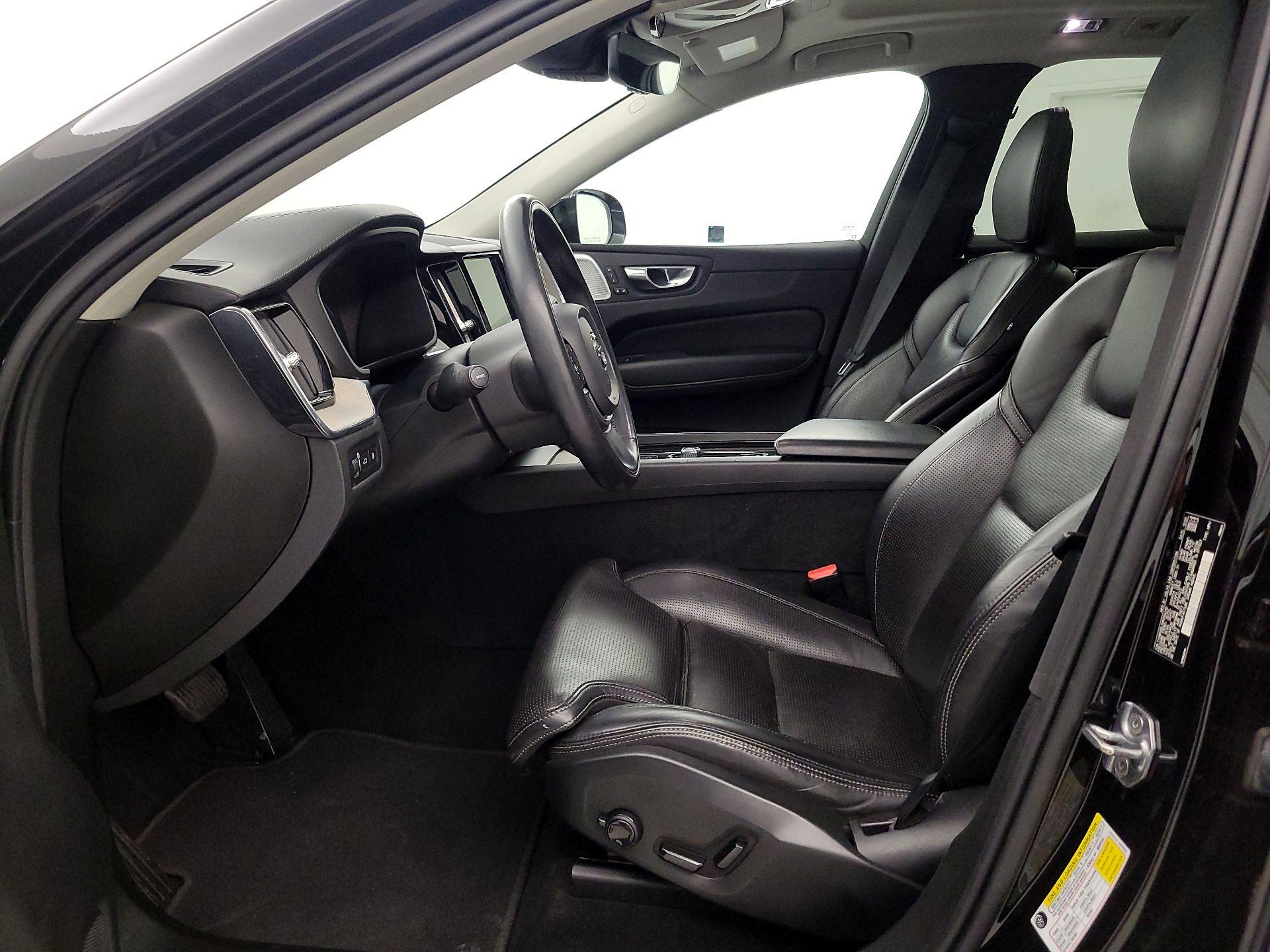 Thumbnail: 2021 Volvo XC60 - 11