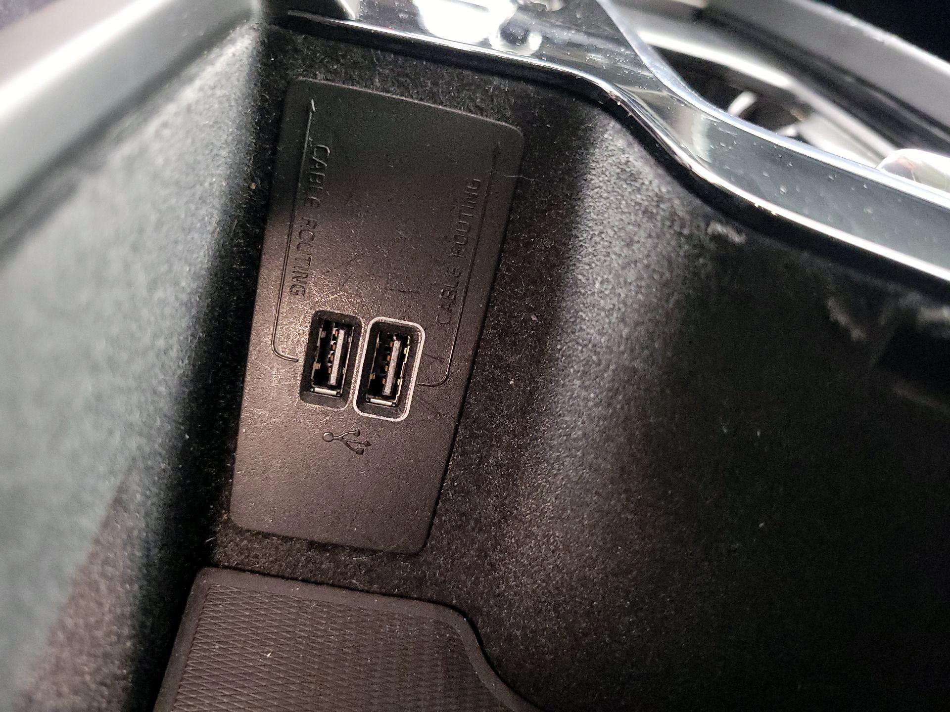 Thumbnail: 2021 Volvo XC60 - 19