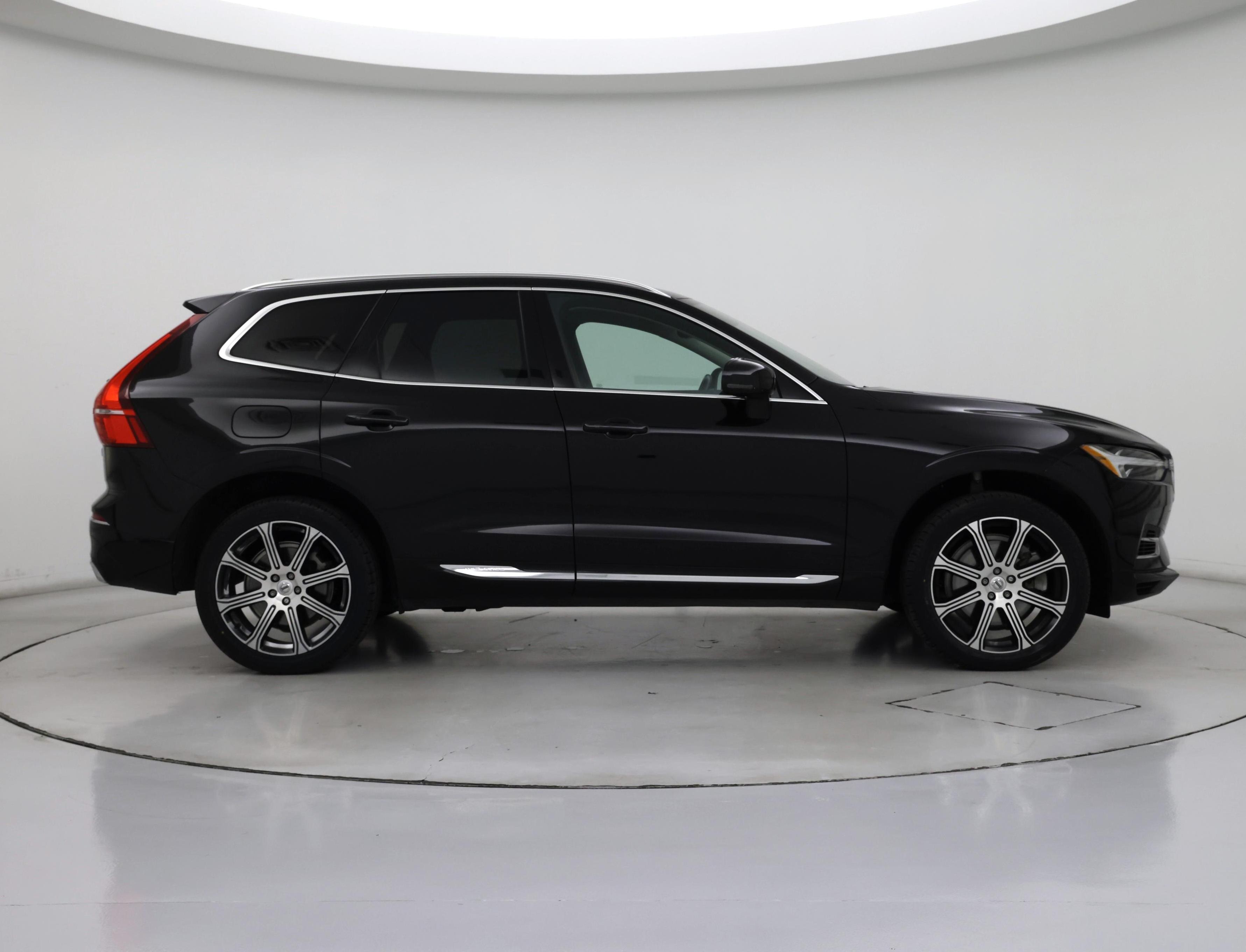 Thumbnail: 2021 Volvo XC60 - 7