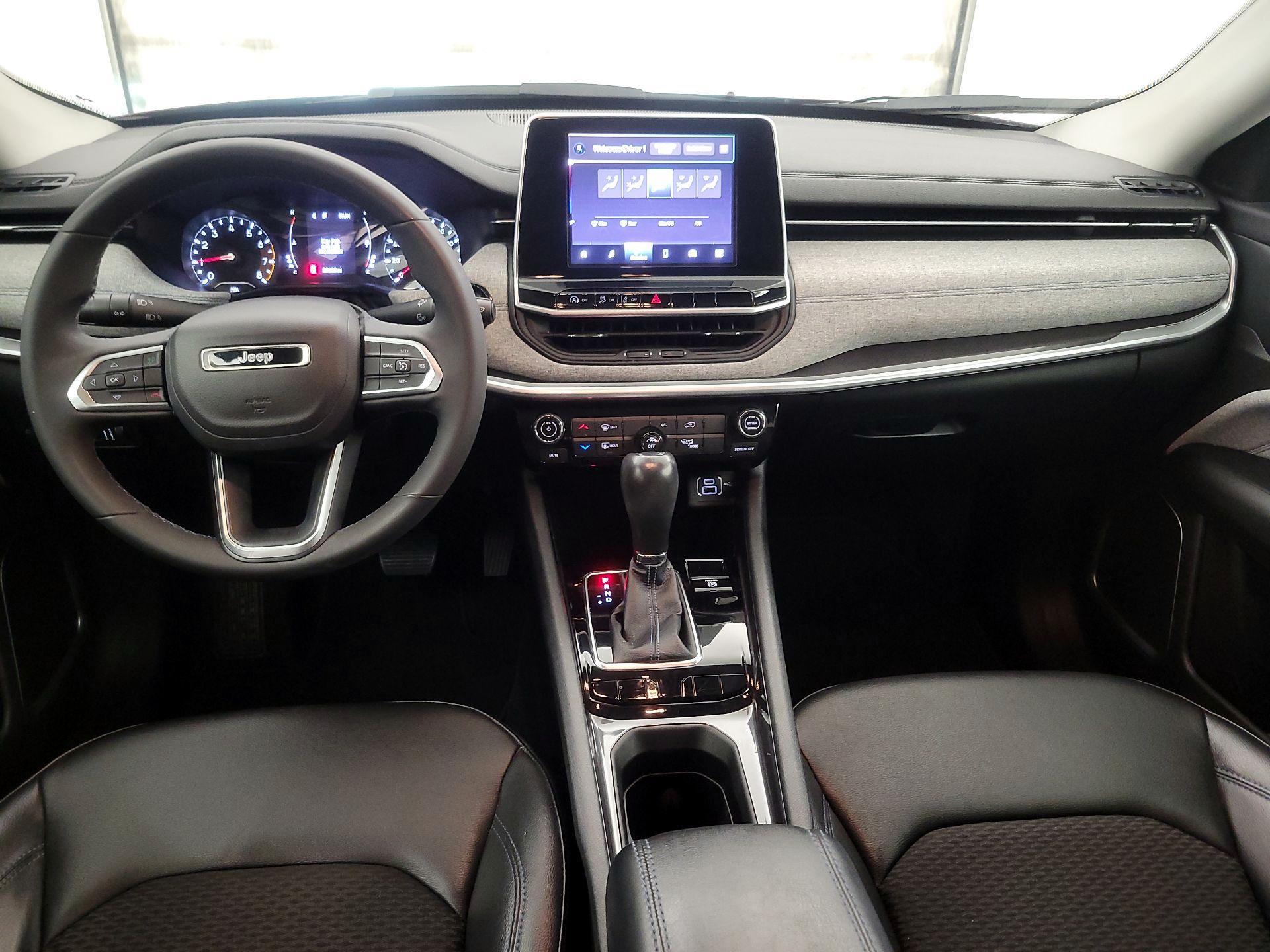 Thumbnail: 2022 Jeep Compass - 9