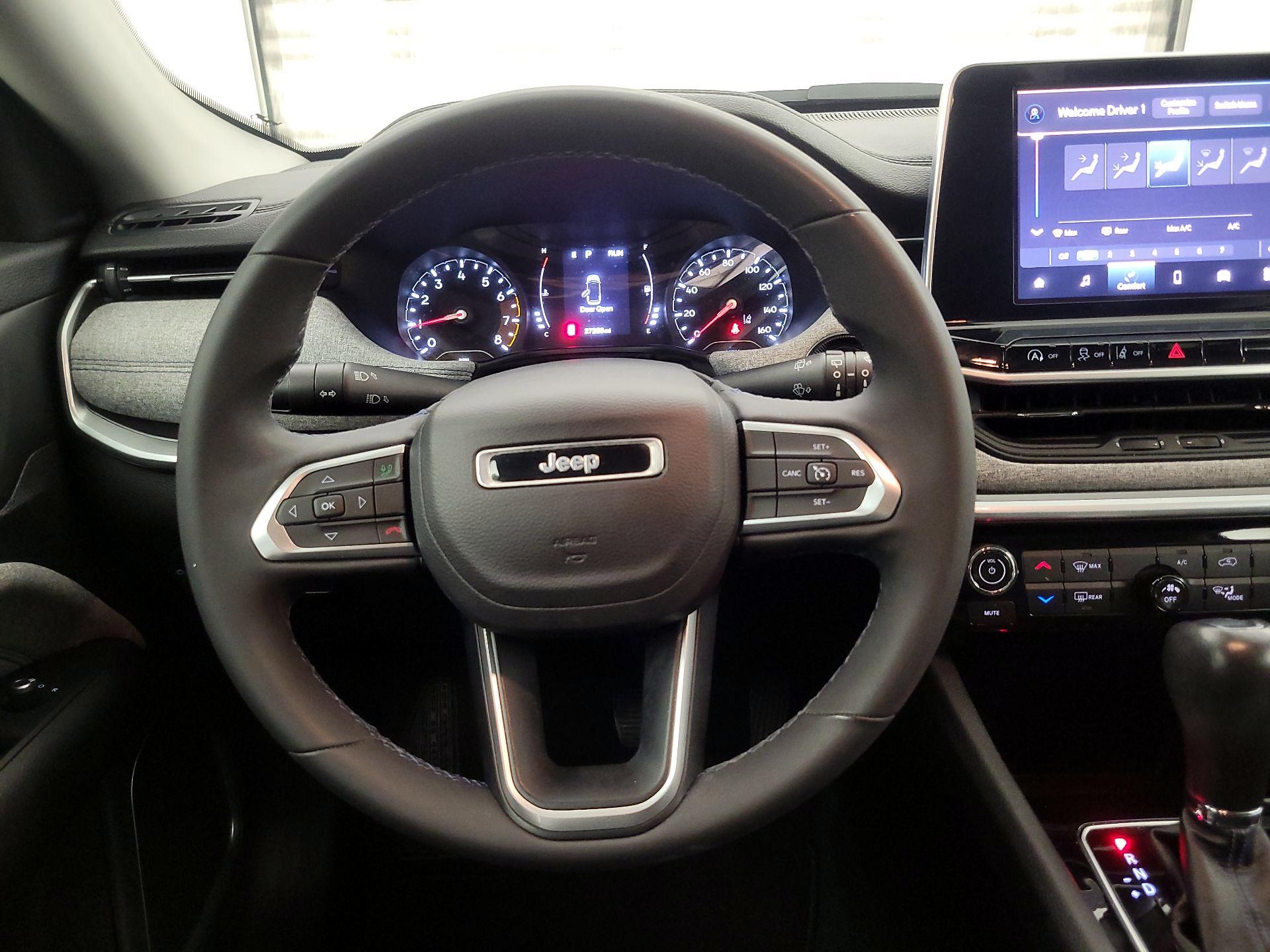 Thumbnail: 2022 Jeep Compass - 10