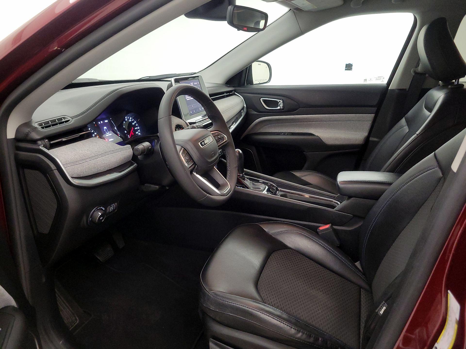 Thumbnail: 2022 Jeep Compass - 11