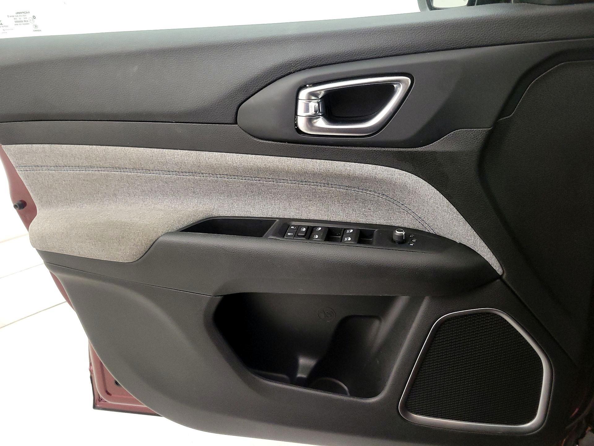 Thumbnail: 2022 Jeep Compass - 12