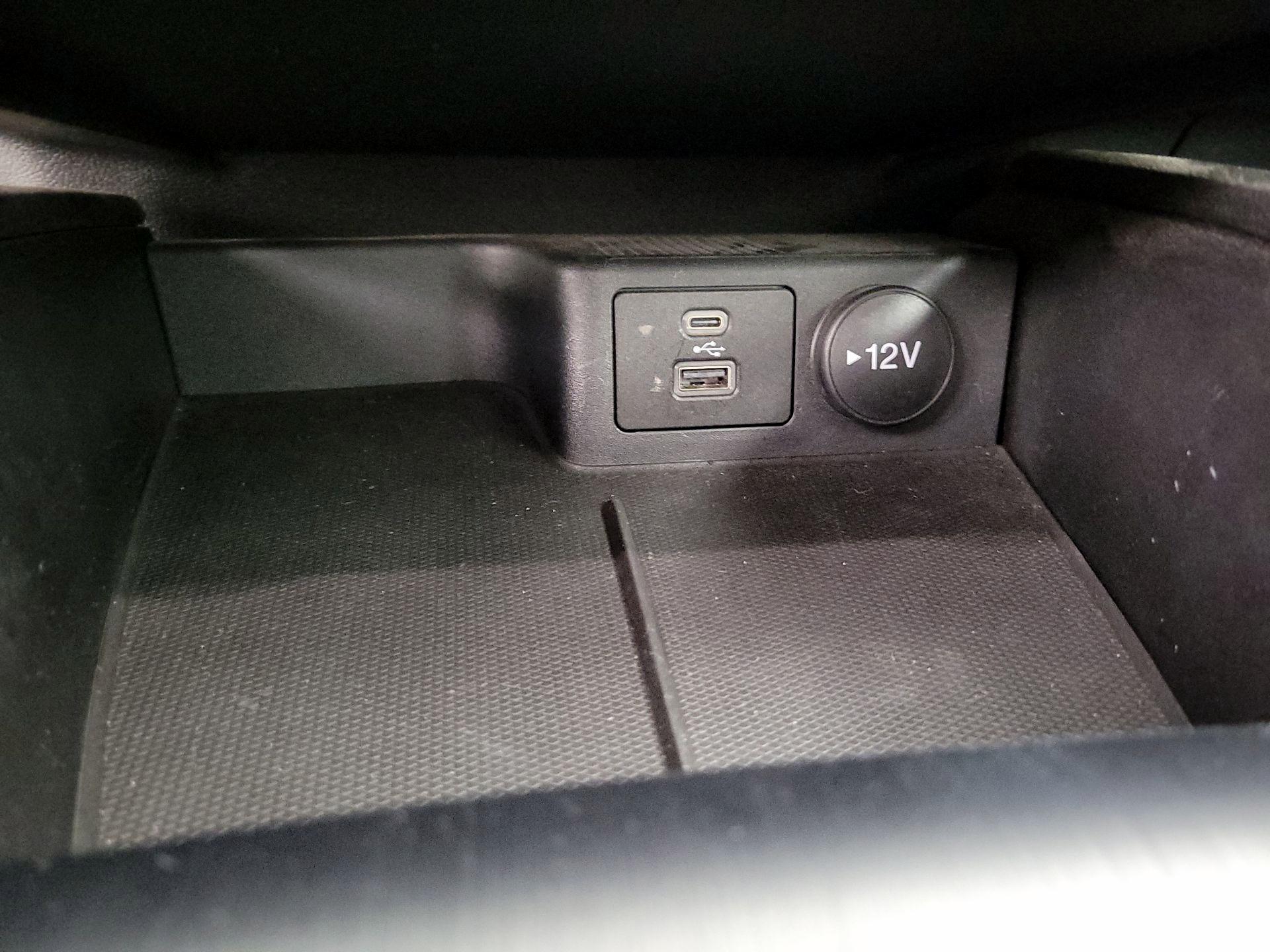 Thumbnail: 2022 Ford Escape - 18