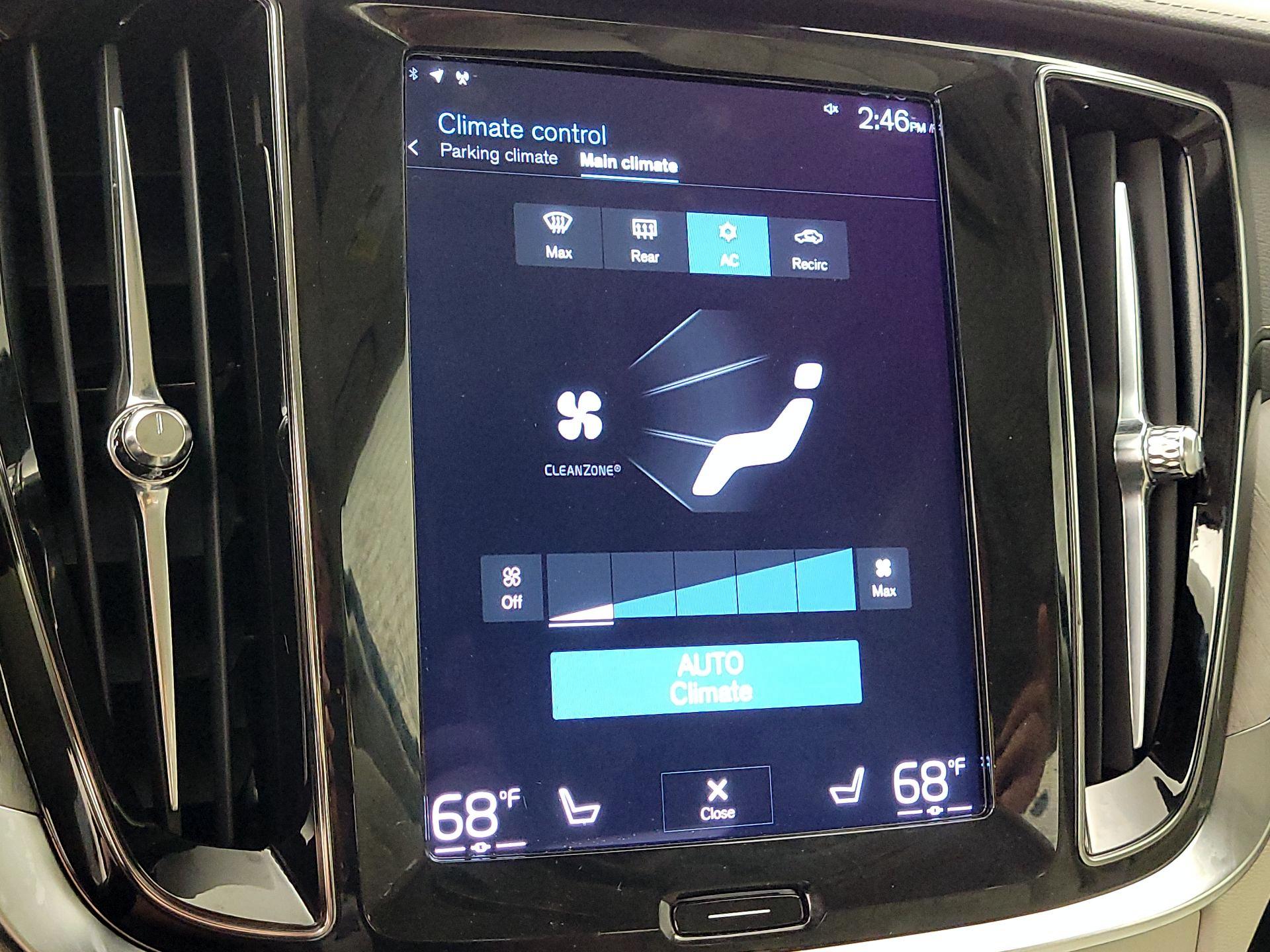 Thumbnail: 2022 Volvo S60 - 17