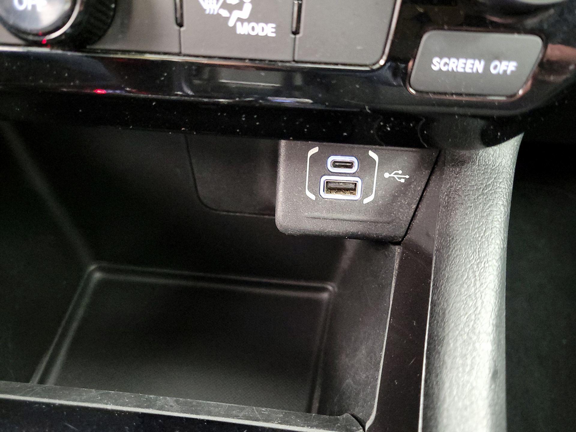 Thumbnail: 2023 Jeep Compass - 18