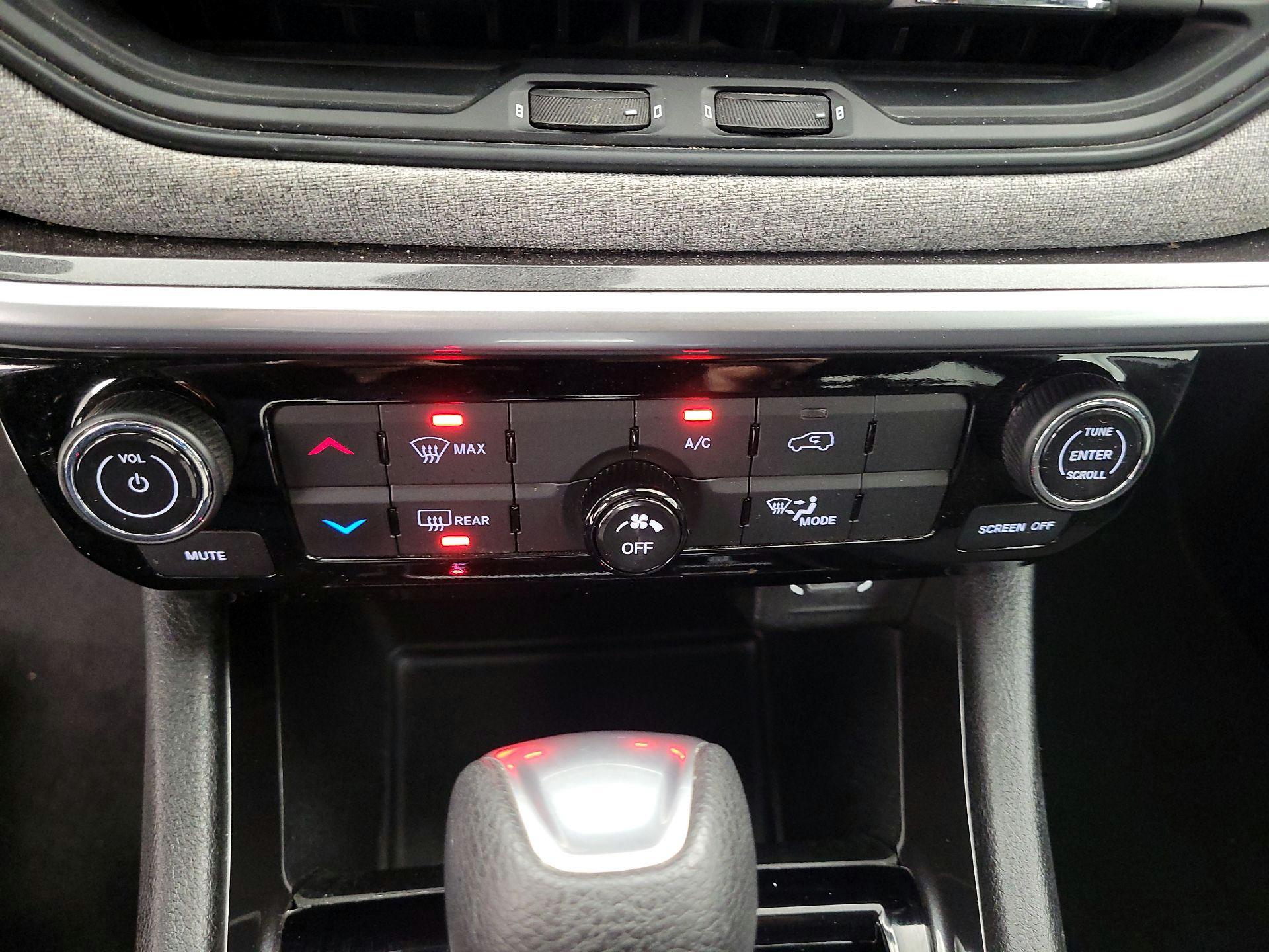 Thumbnail: 2023 Jeep Compass - 16