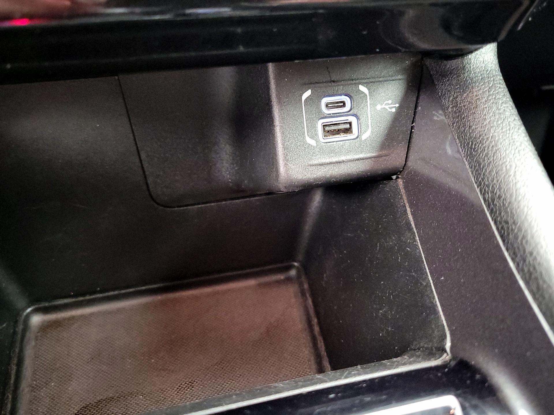 Thumbnail: 2023 Jeep Compass - 18