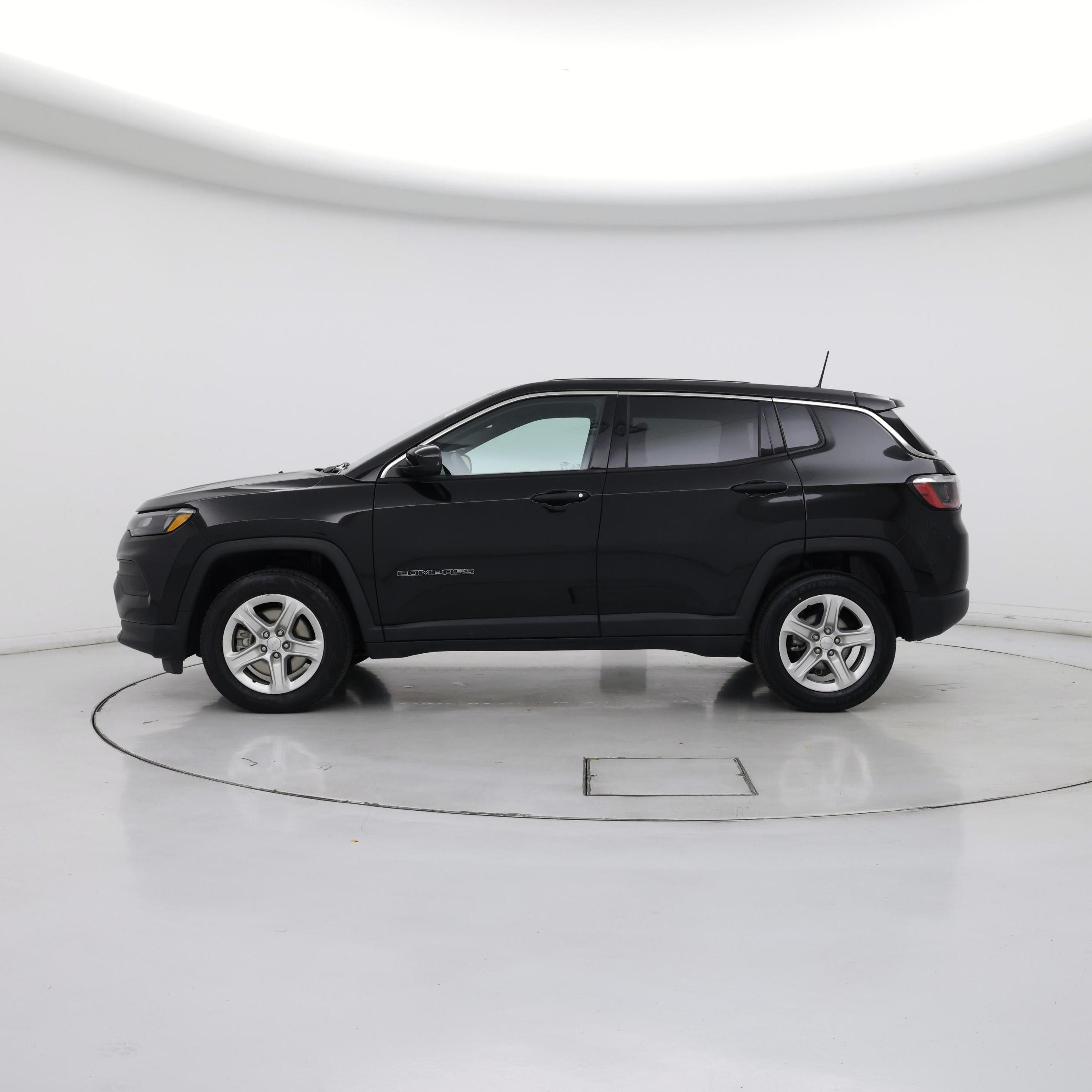 Thumbnail: 2023 Jeep Compass - 3