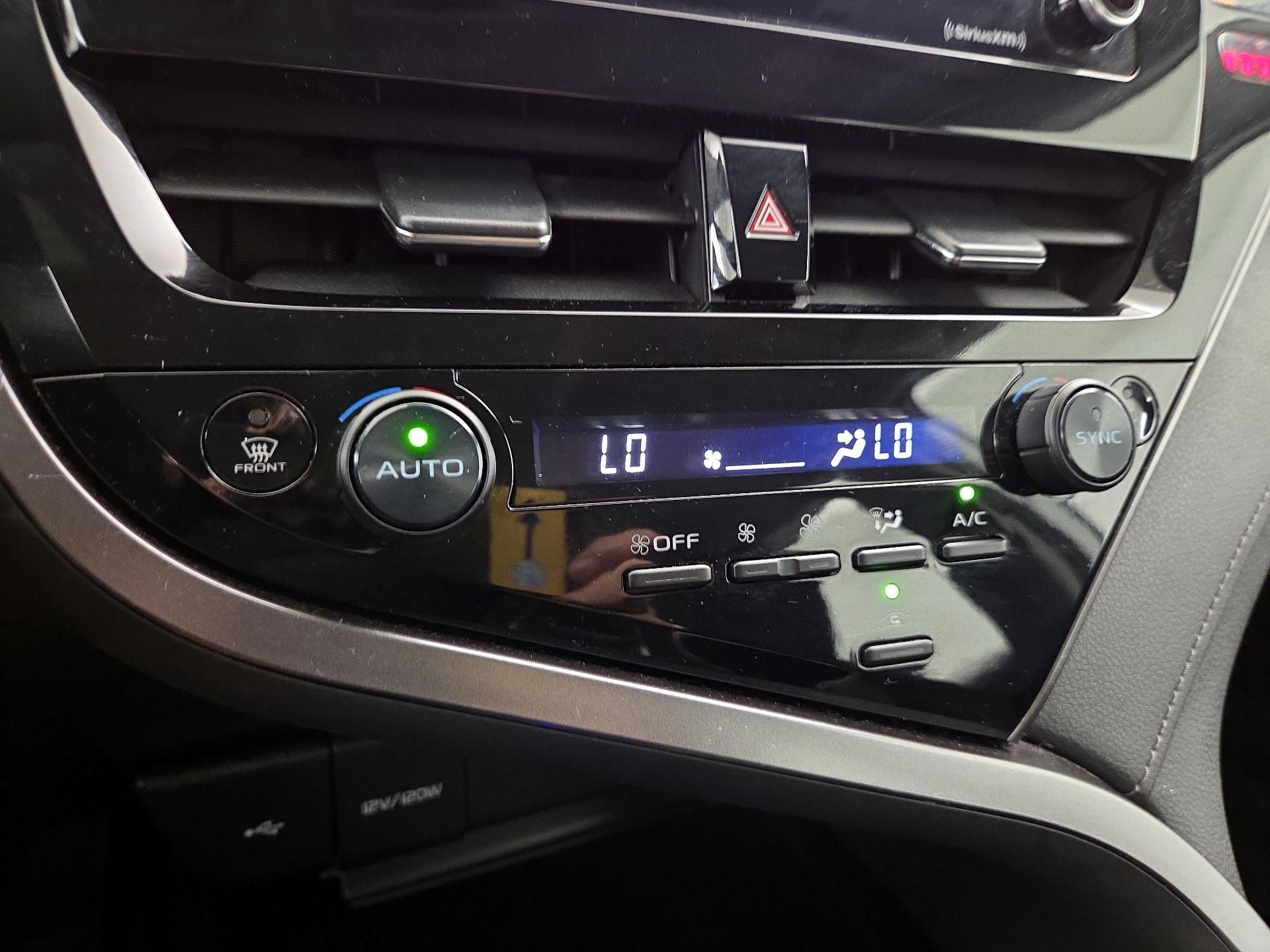 Thumbnail: 2022 Toyota Camry - 16